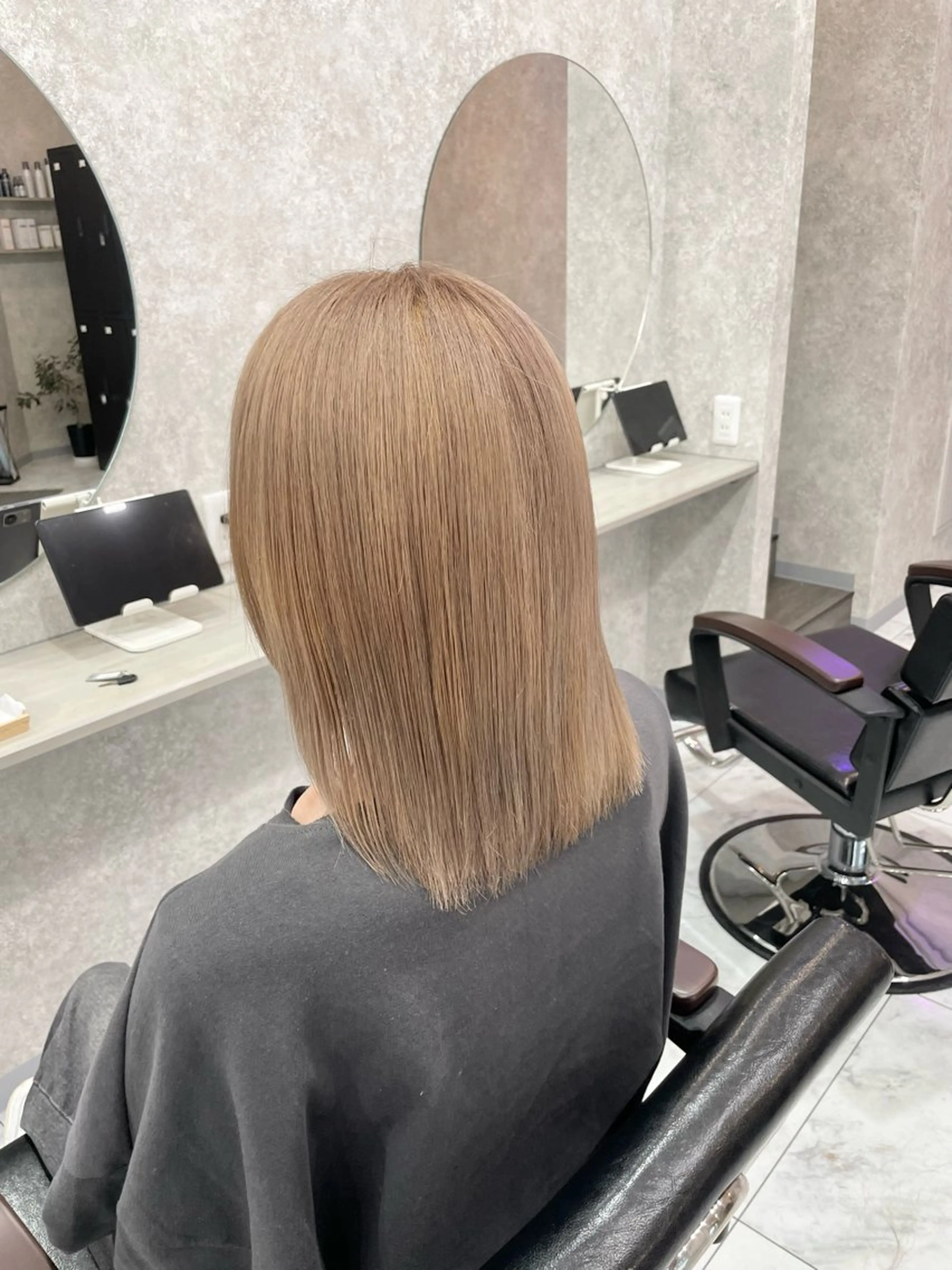 ミディアム 🦋ハイトーン🦋 石山 希理🦋のヘアスタイル