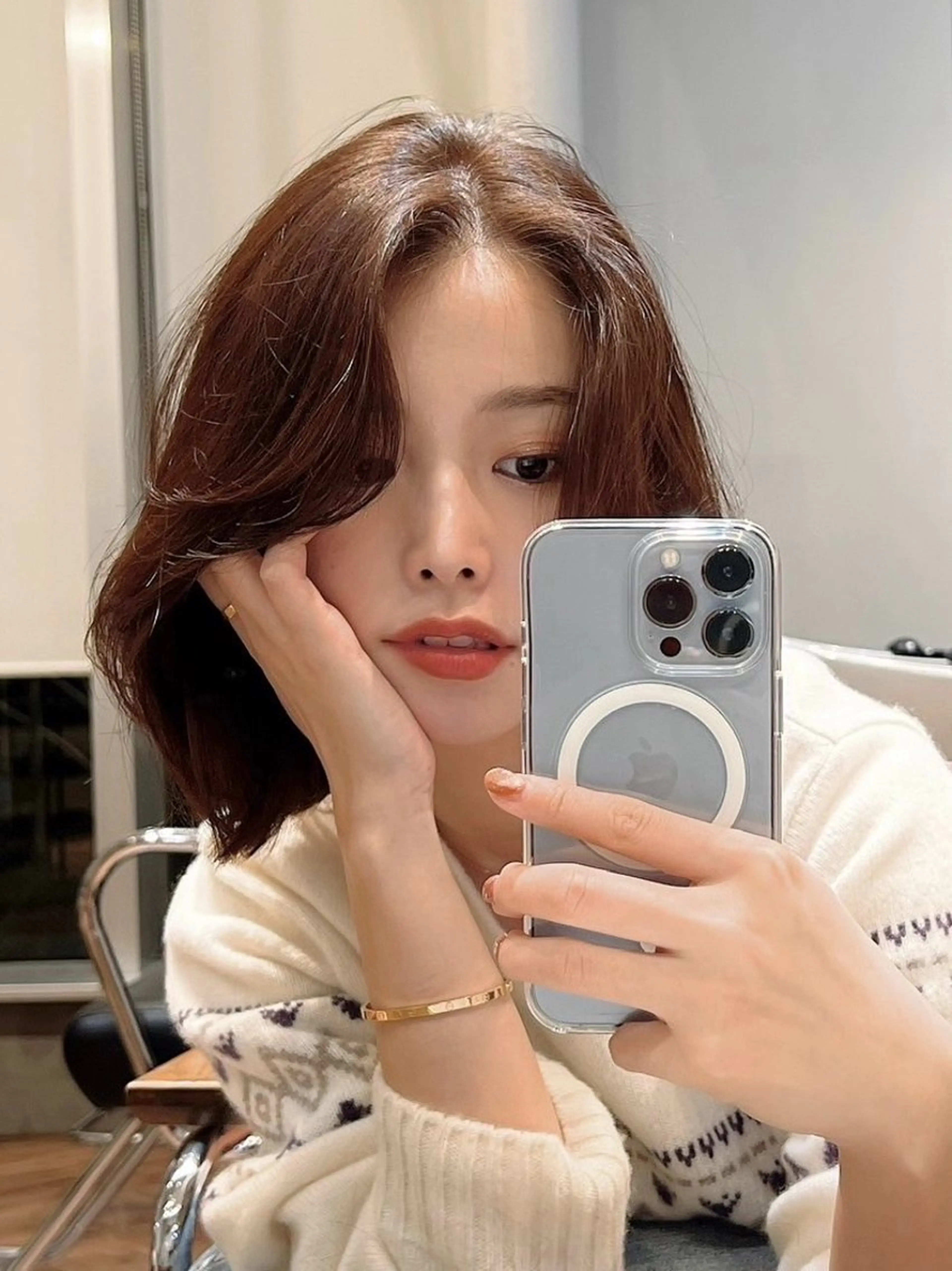 ショート ブリーチなしWカラー /レイヤーカット大阪のヘアスタイル