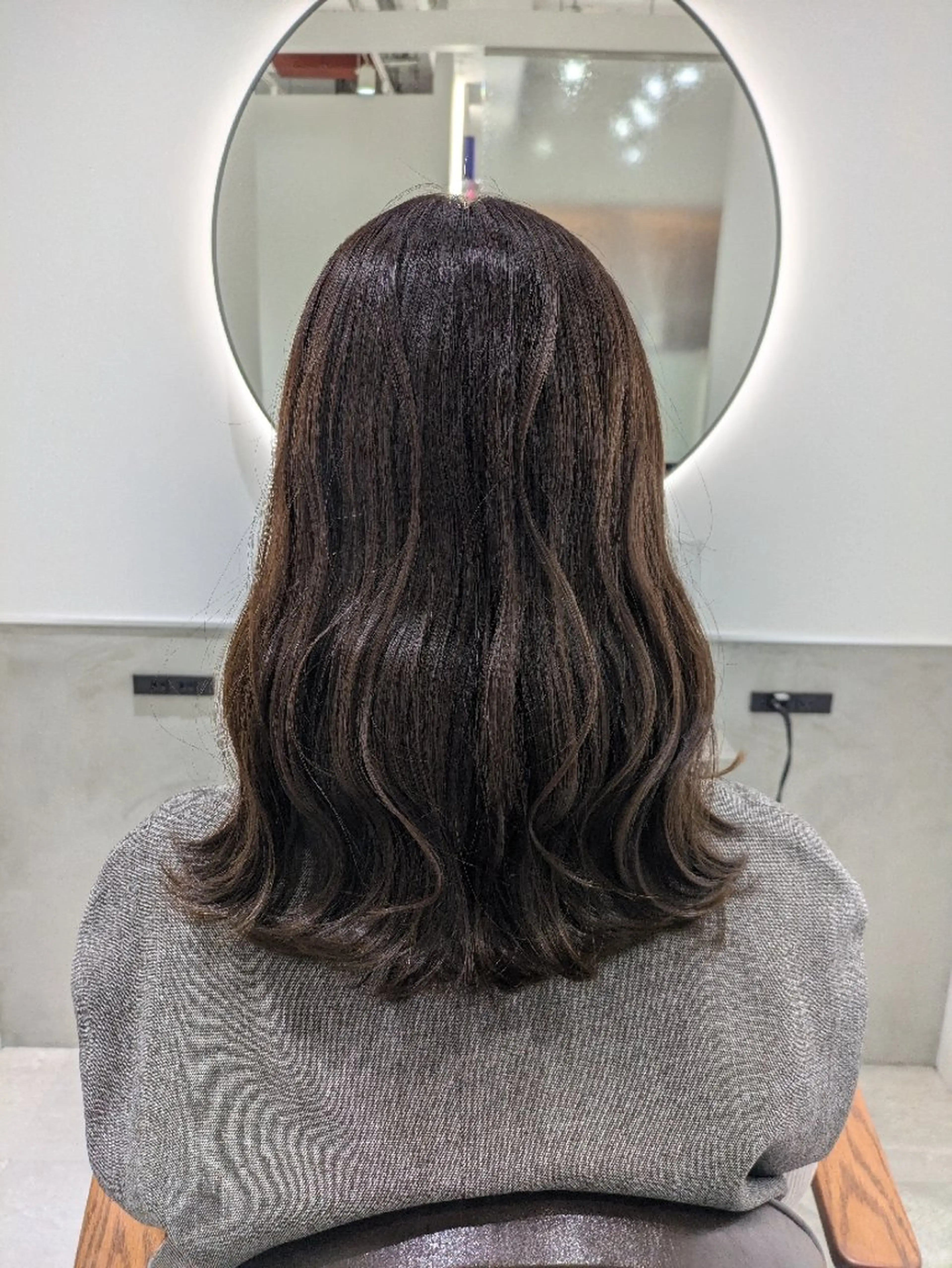 ミディアム カラー アッシュ アッシュブラウン ブラウンカラー 透明感カラー レイヤーカット カット ヘアカラー トリートメント 髪質改善/韓国メンズ カット&パーマ 猿川のヘアスタイル