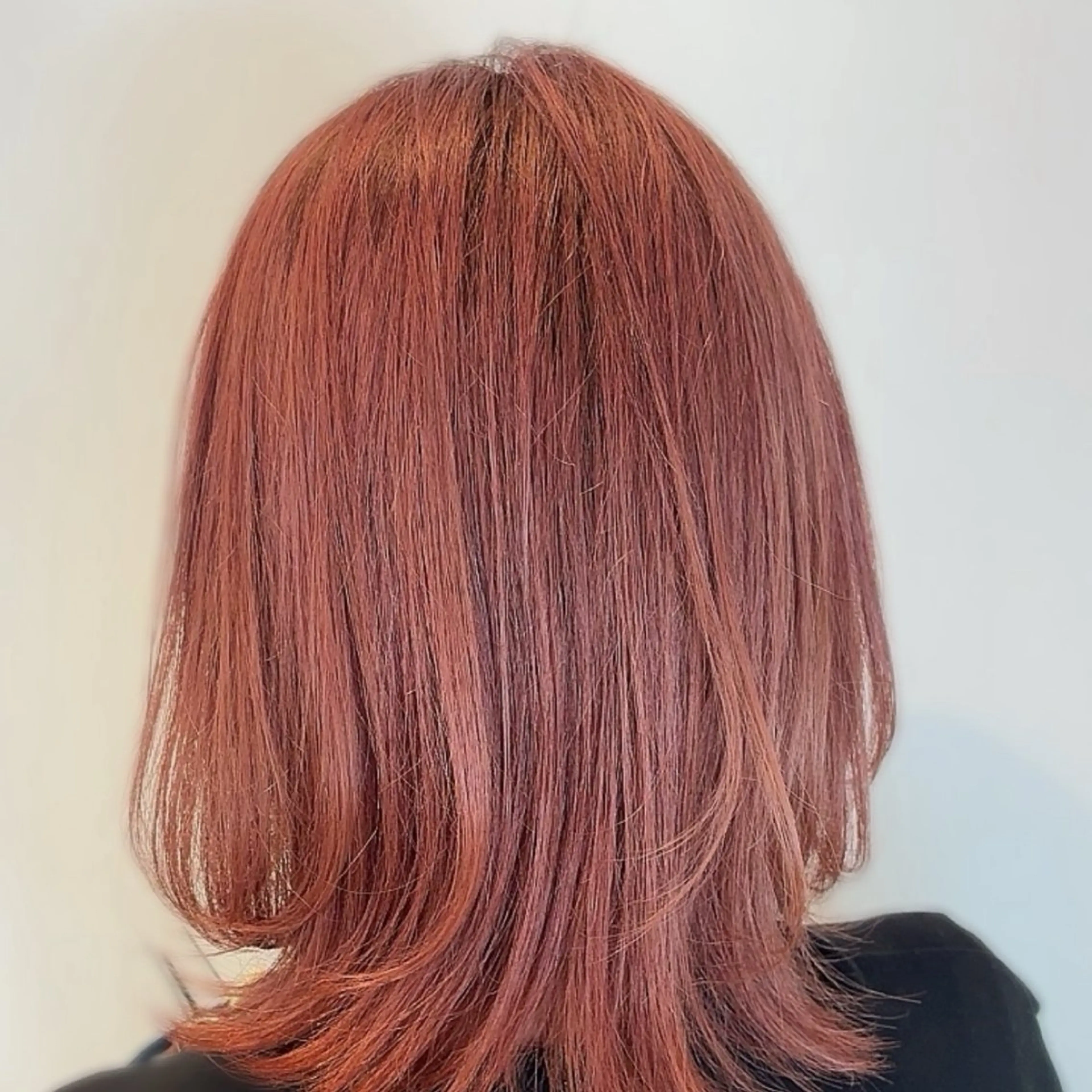 カラー ベージュカラー ブリーチ ピンクカラー ピンクベージュ ヘアカラー zephyr momonaのヘアスタイル