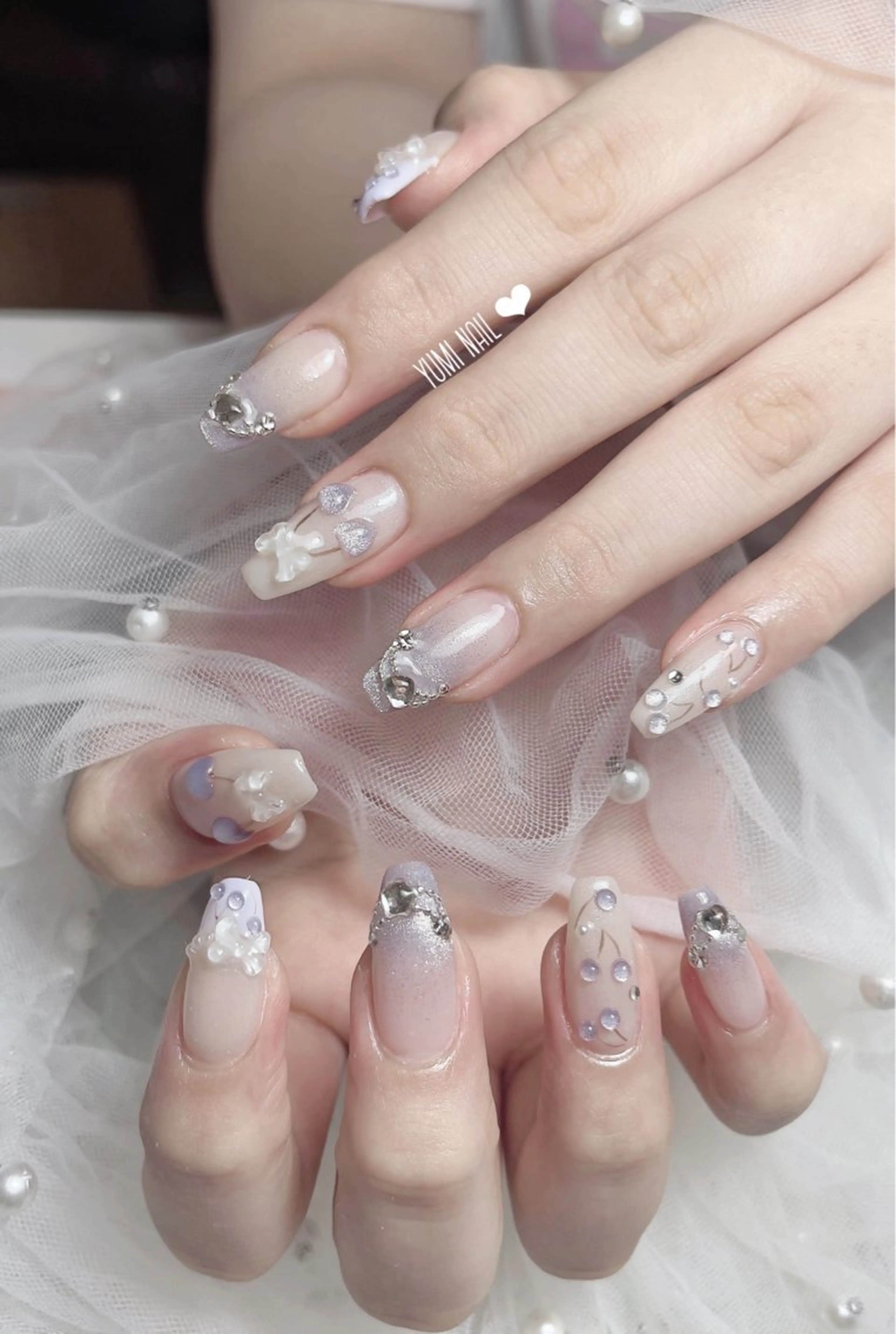 ネイル ハンドネイル 𝐲𝐮𝐦𝐢🎀 長さ出しデザイン専門のネイルデザイン