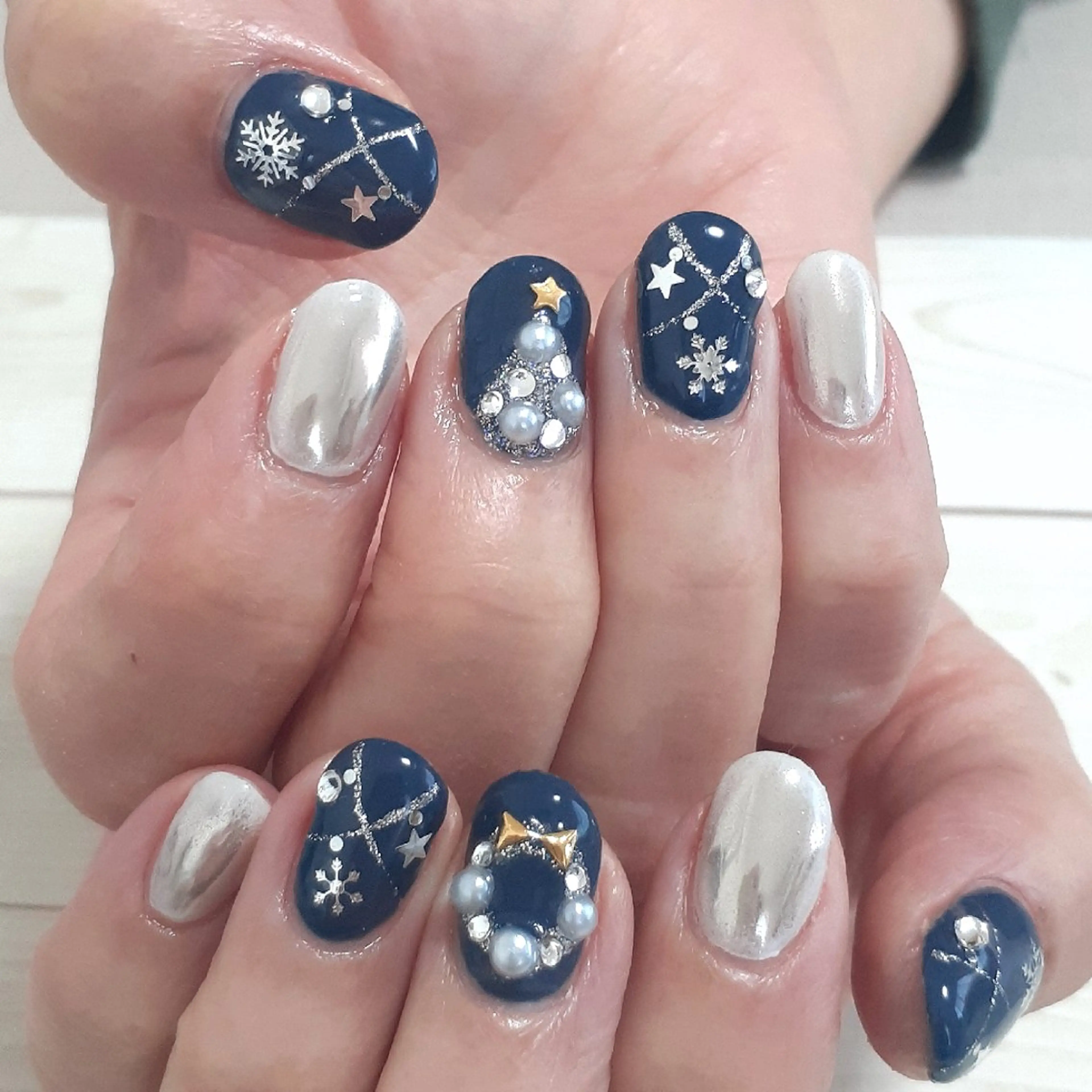 ネイル 冬ネイル クリスマス ハンドネイル 池元 真由美のネイルデザイン