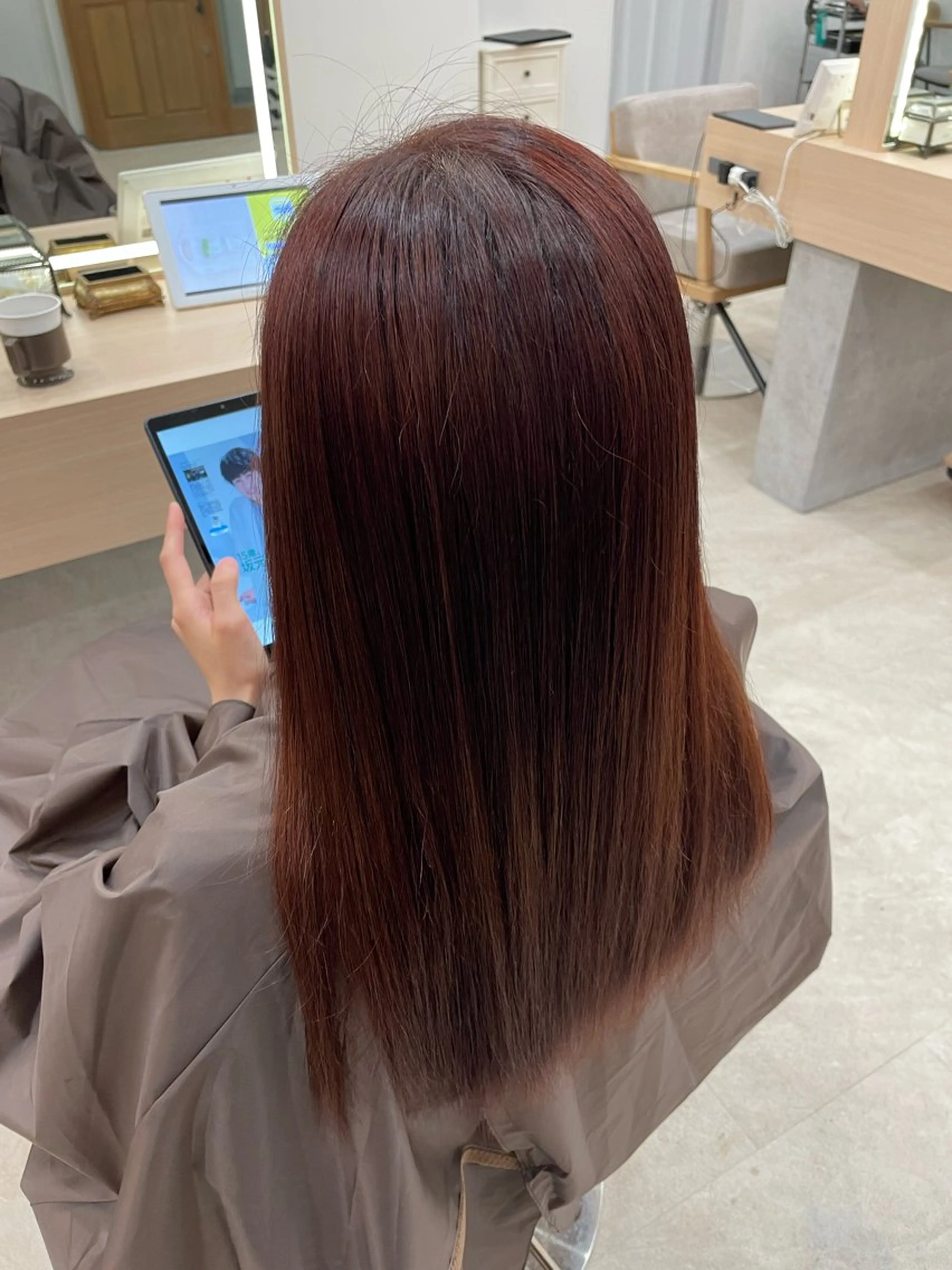 ロング カラー ボルドーカラー ☁️ natsuki☁️のヘアスタイル