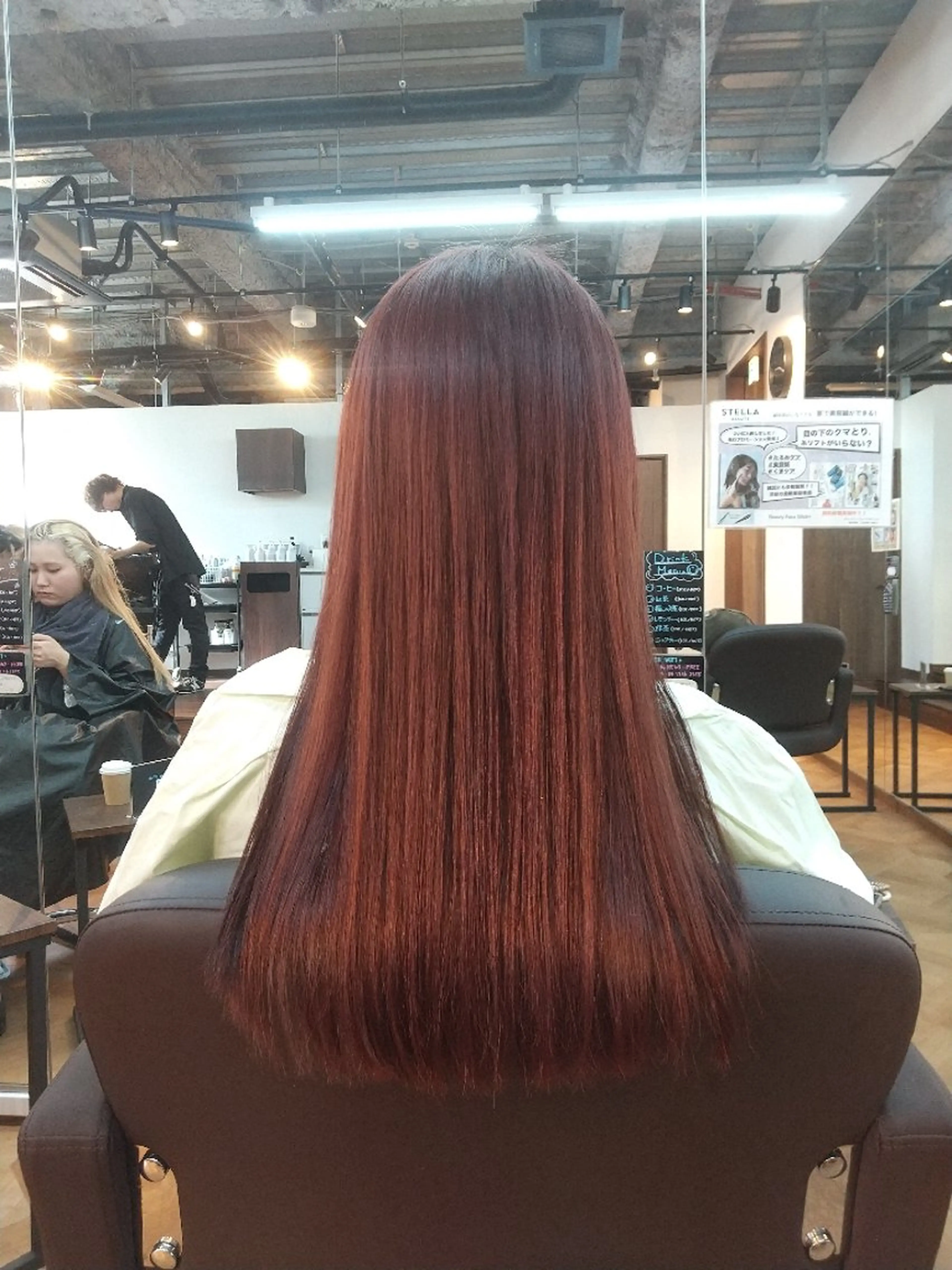 ロング カラー レッドカラー 久村 奈菜のヘアスタイル