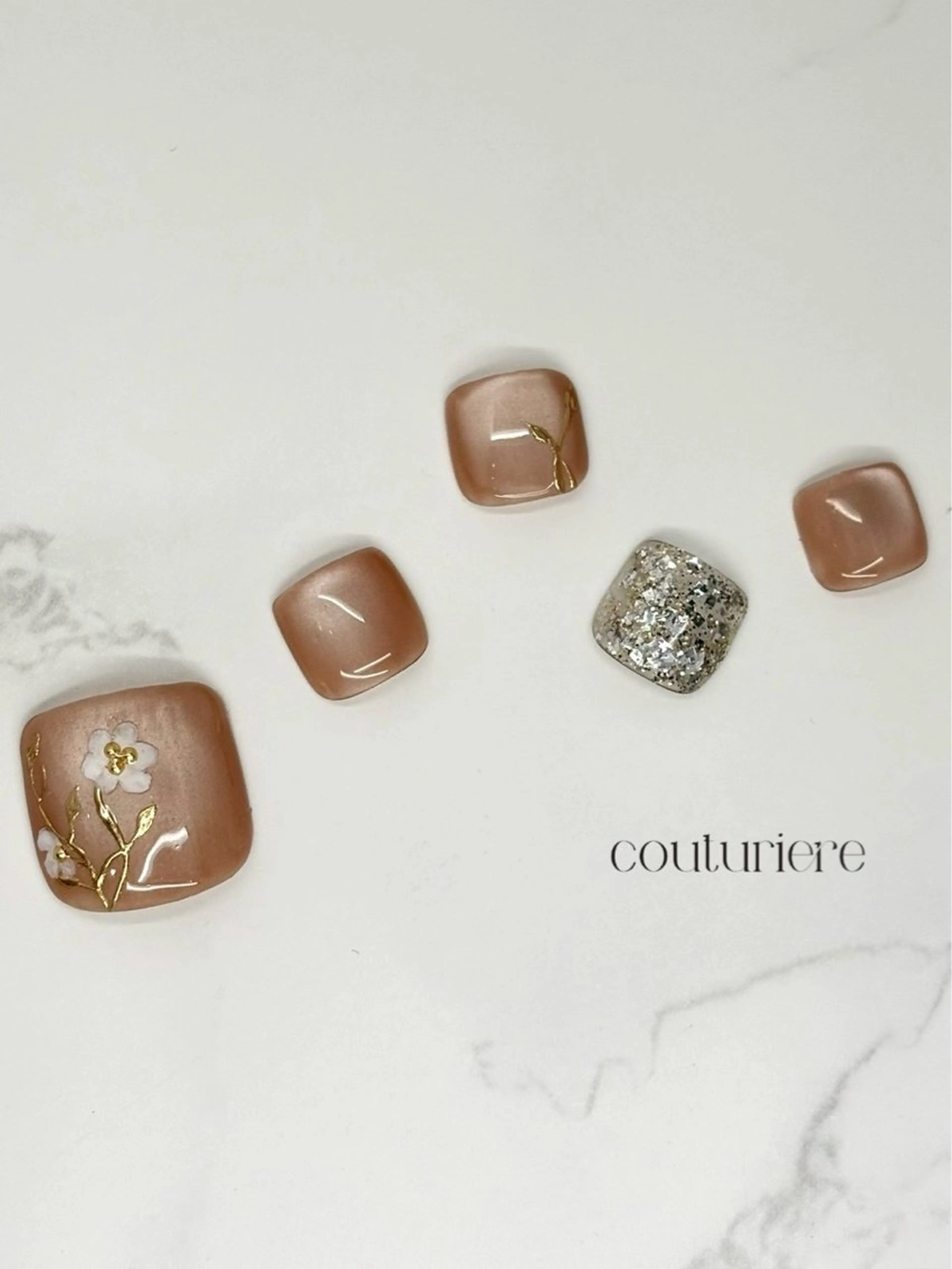 ネイル クチュリエール銀座 💅🏼ゆりのネイルデザイン