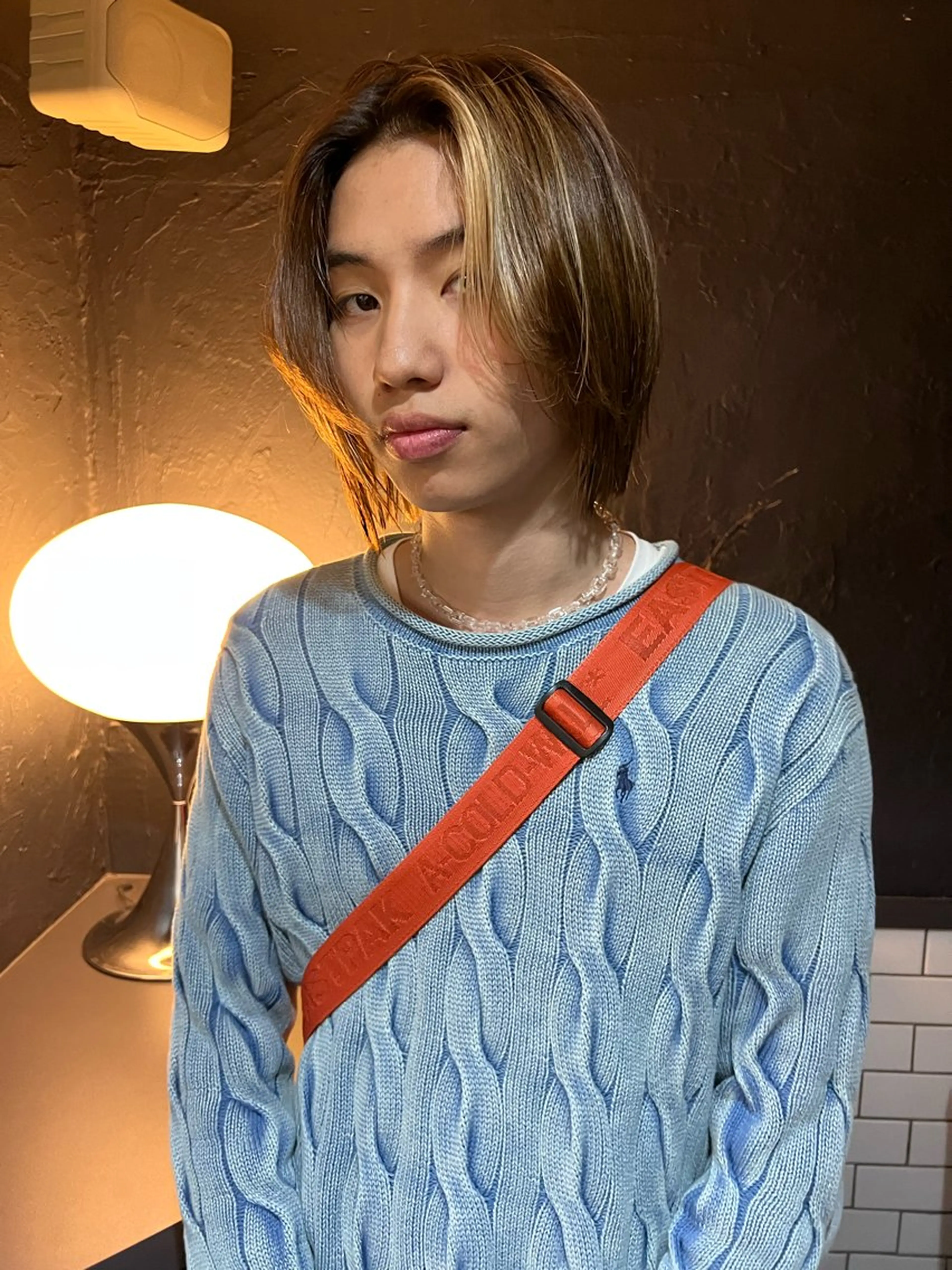 ミディアム カラー メンズ メンズハイライト ハイライトカラー ボブ 顔周りカット ハイライト 退色まで透明感ある ダブルカラー/リクのヘアスタイル