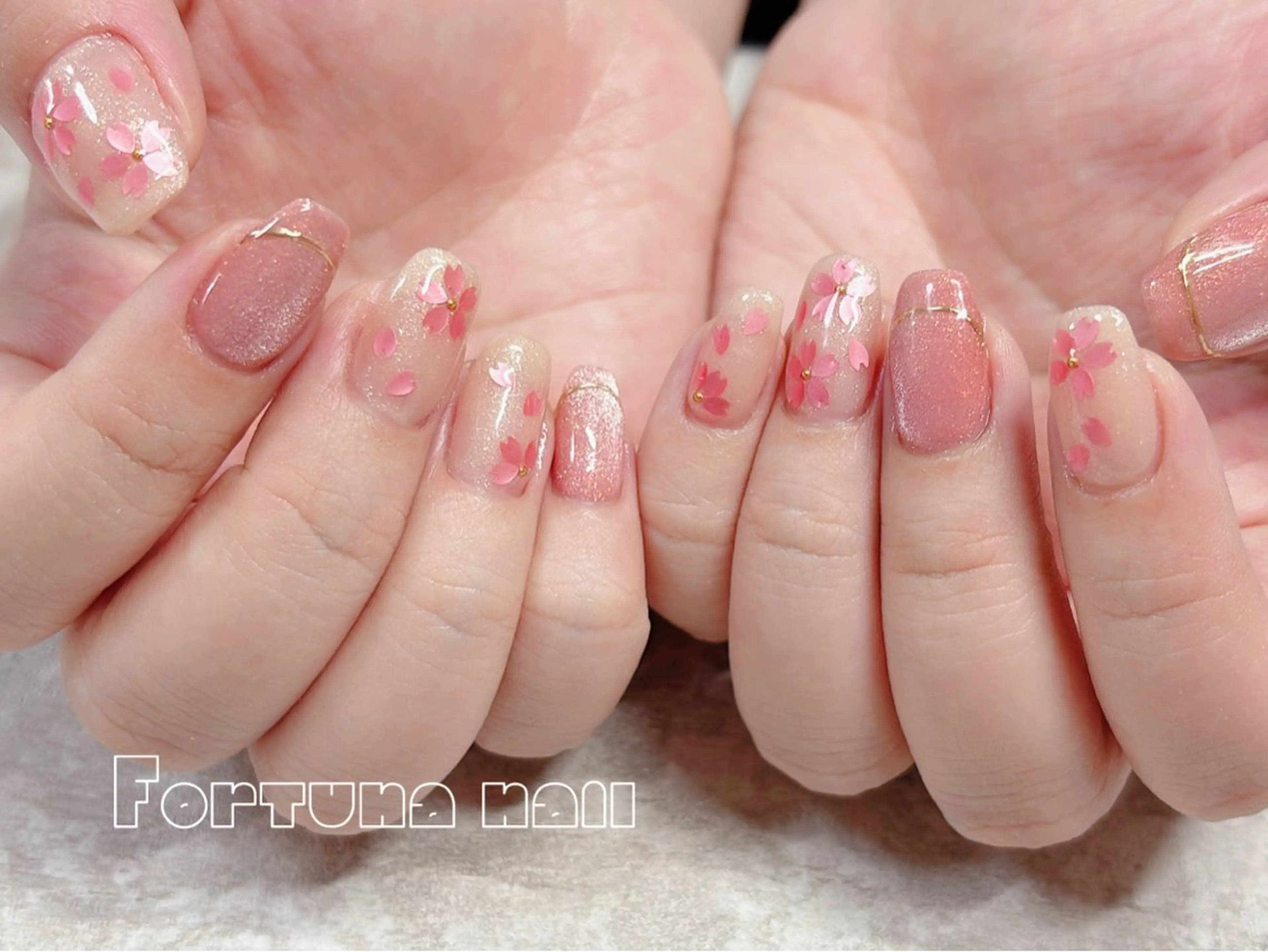 ネイル フラワーネイル マグネットネイル 春ネイル ハンドネイル Nail •Head スパFortunaのネイルデザイン