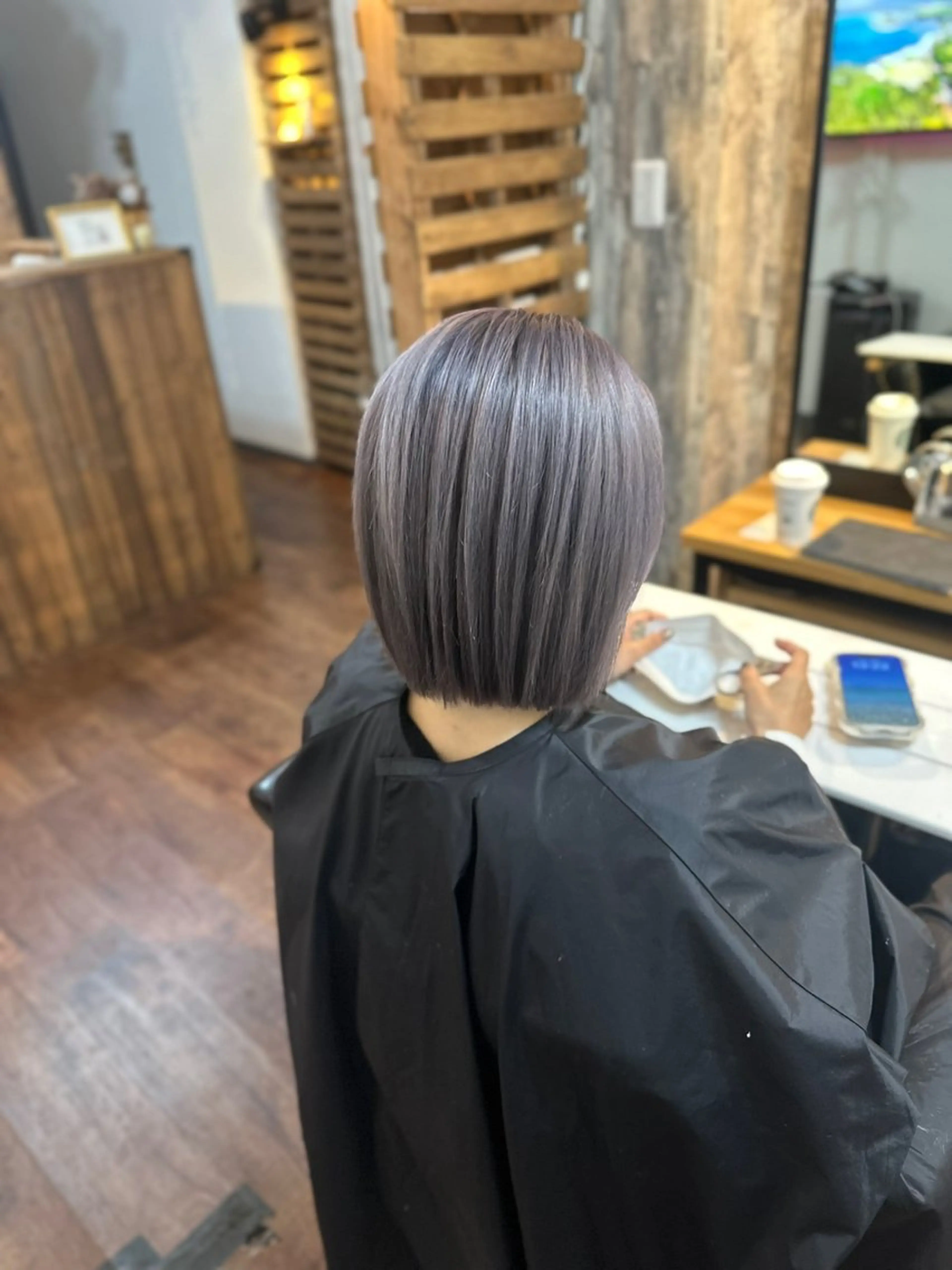 ショート カラー ブリーチ ハイトーンカラー カット ヘアカラー トリートメント Luzir⭐︎ GEN⭐︎のヘアスタイル