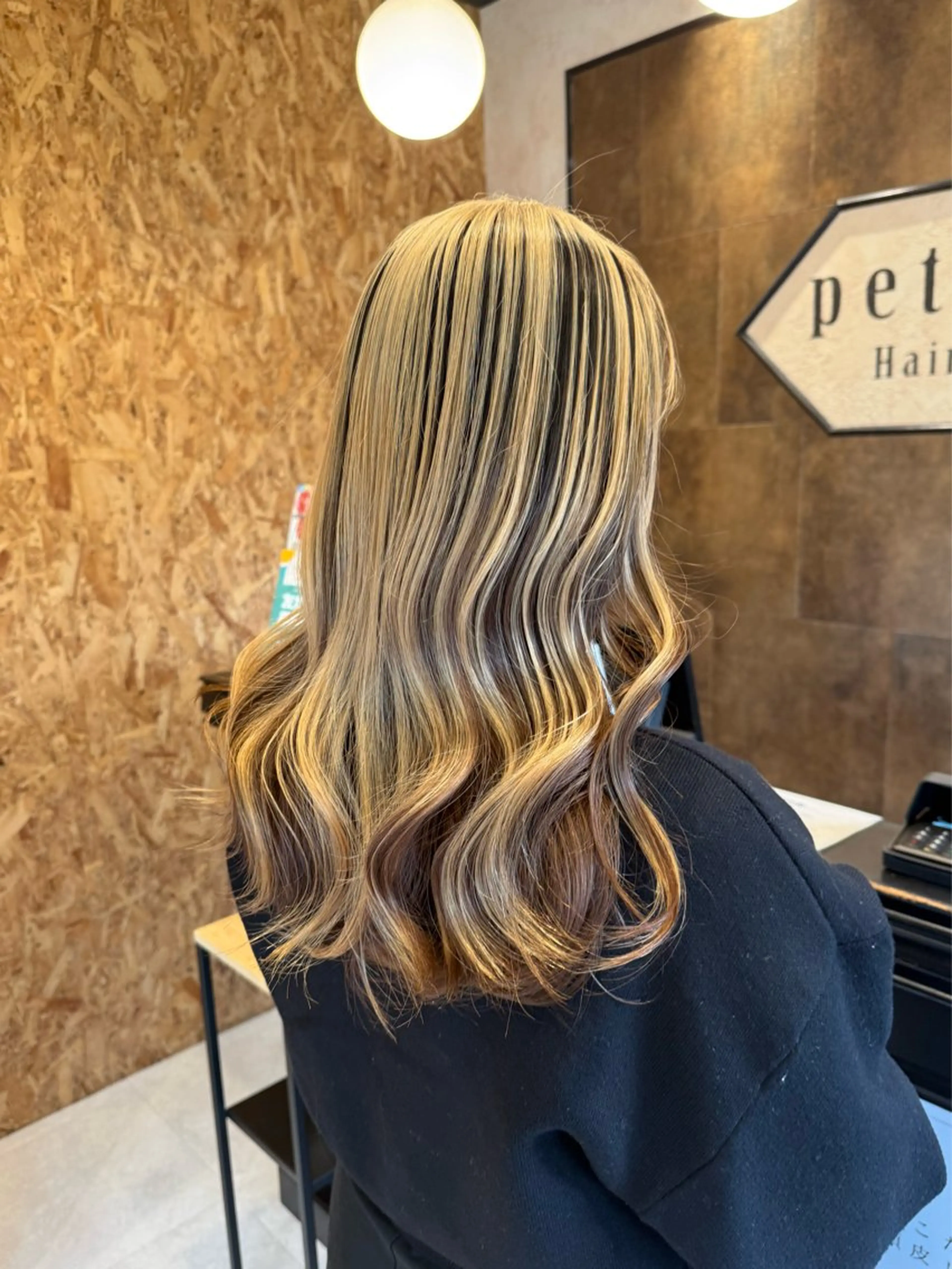 ロング 野上 麗のヘアスタイル