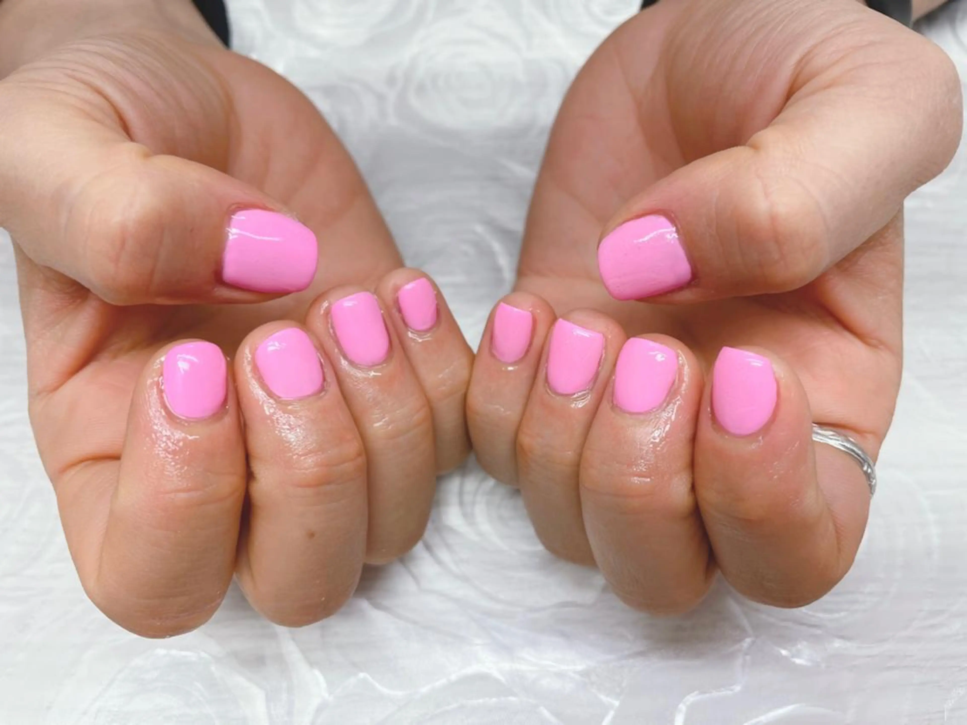 ネイル ワンカラーネイル ピンク 芦辺 香奈のネイルデザイン