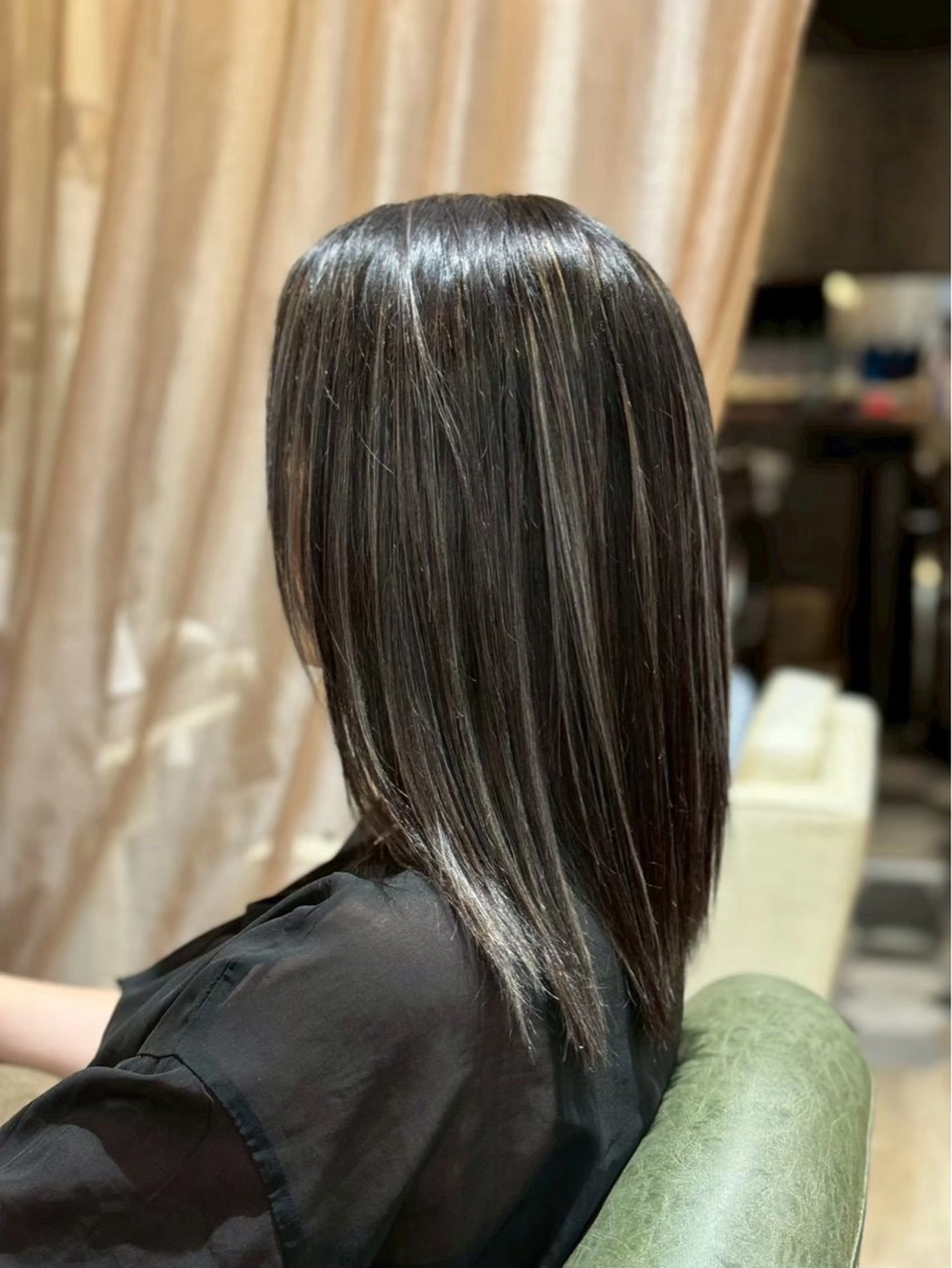 ロング カラー カット ヘアカラー 🎀レイヤー/ブリー チ艶カラー🫧NOAのヘアスタイル