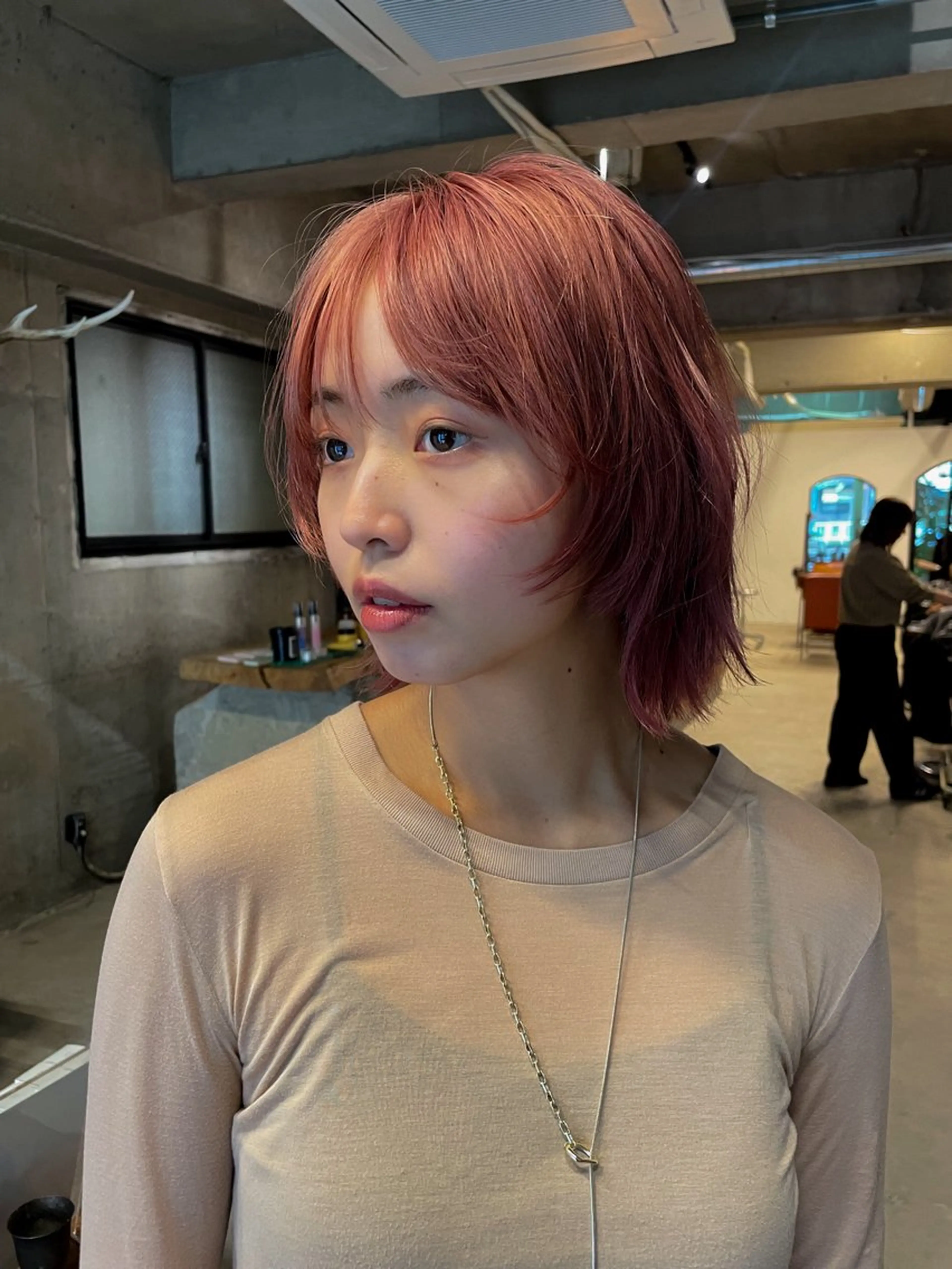 ミディアム カラー amy.所属・パーマ/レイヤー 岩山丈一郎のヘアスタイル