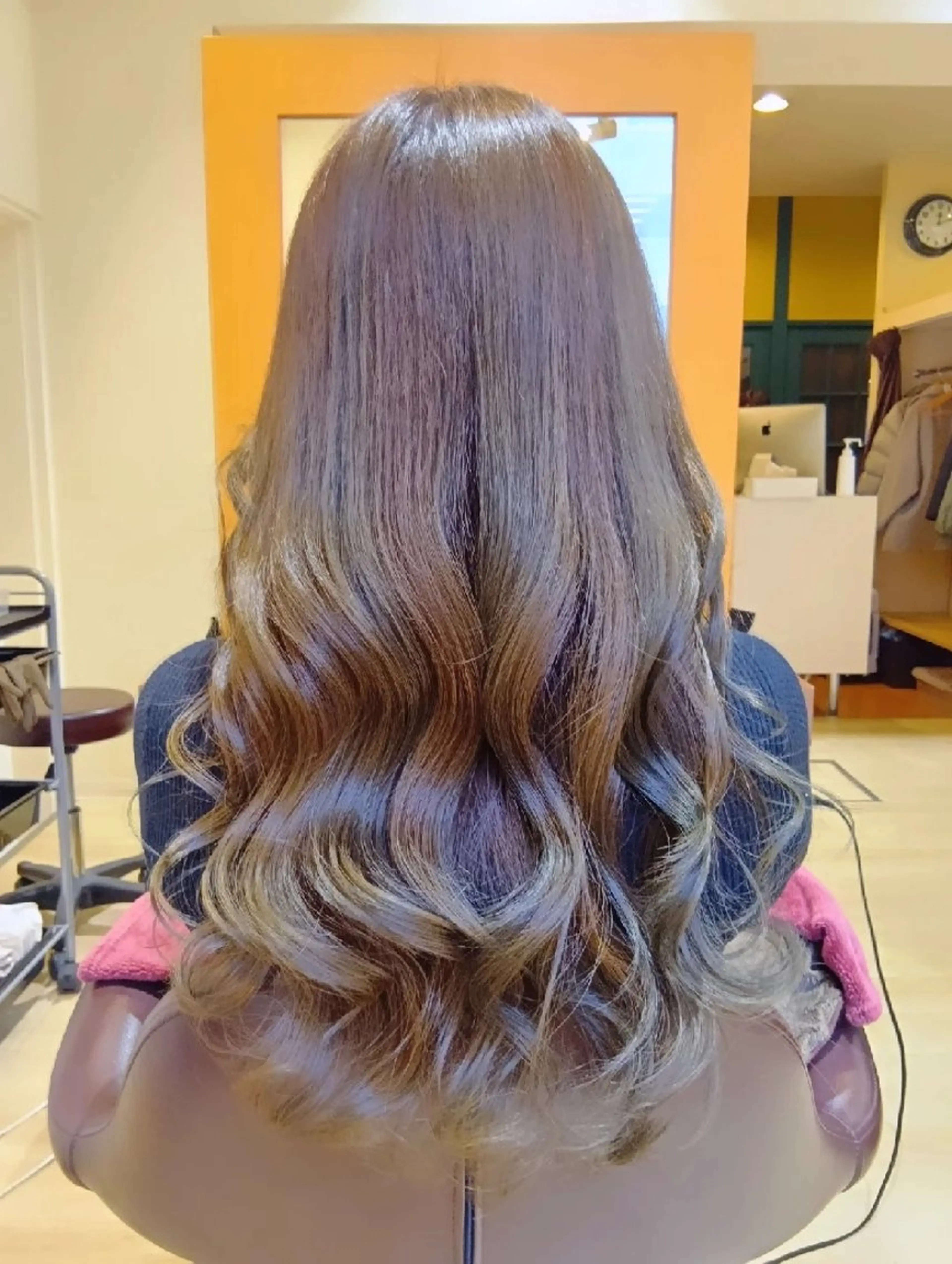 カラー ロング ブリーチ 透明感カラー レイヤーカット ロング ローレイヤー カット ヘアカラー トリートメント 小林暢🌟Orque 髪質改善サロン🌙のヘアスタイル