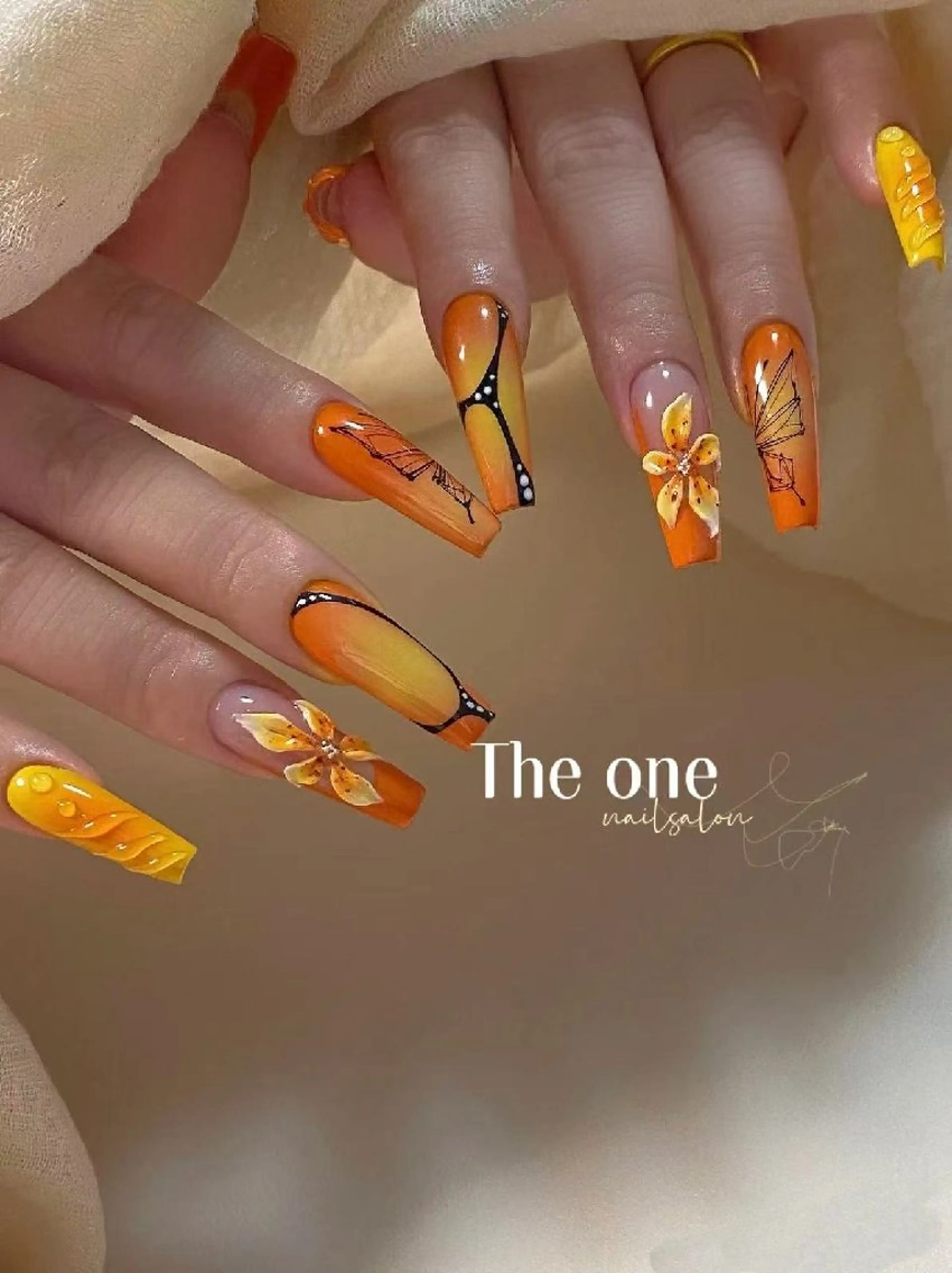ネイル Theone栄店 松田のネイルデザイン