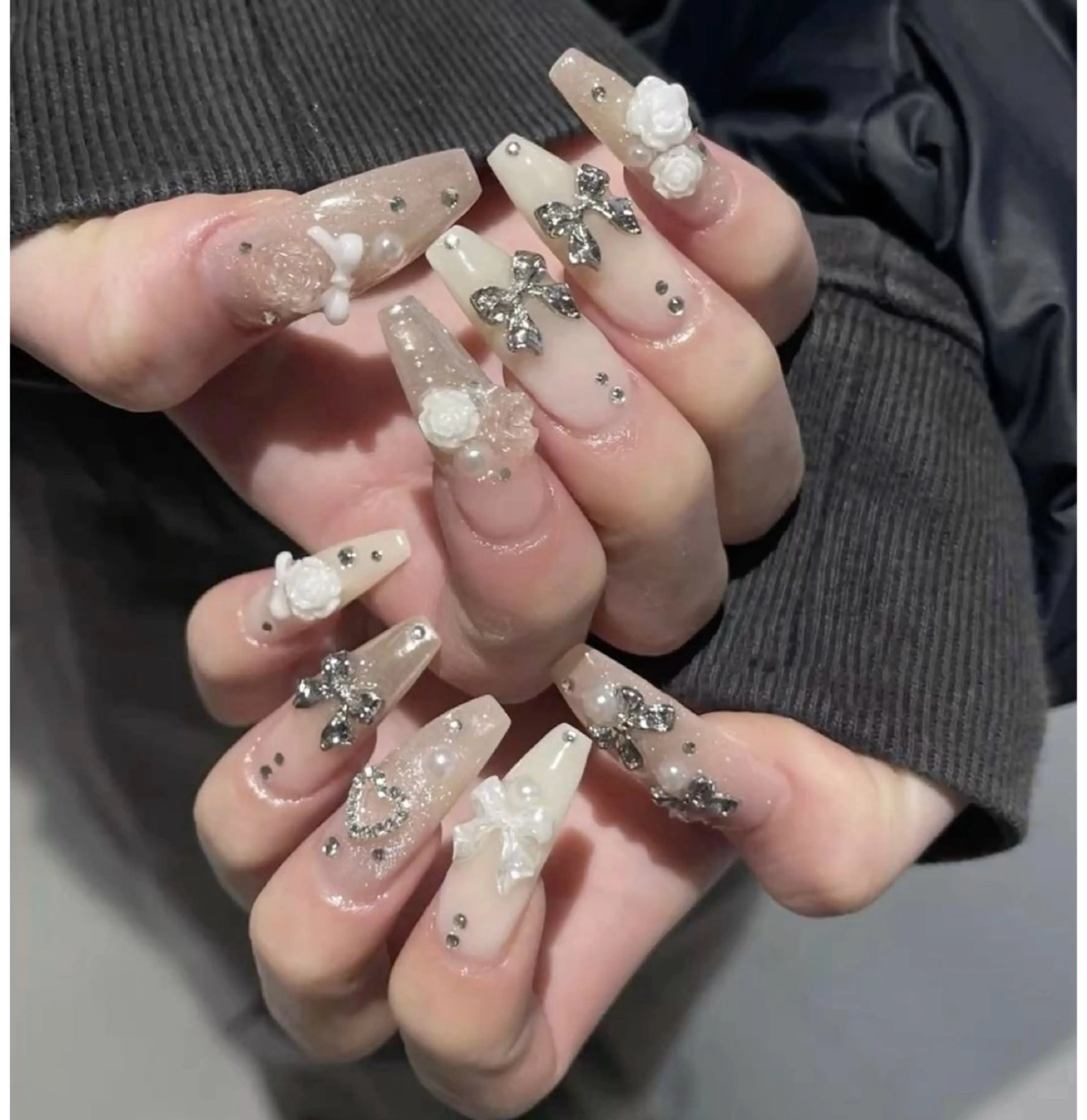 ネイル オーロラネイル ブルー チークネイル フットネイル フレンチネイル REI レイのネイルデザイン