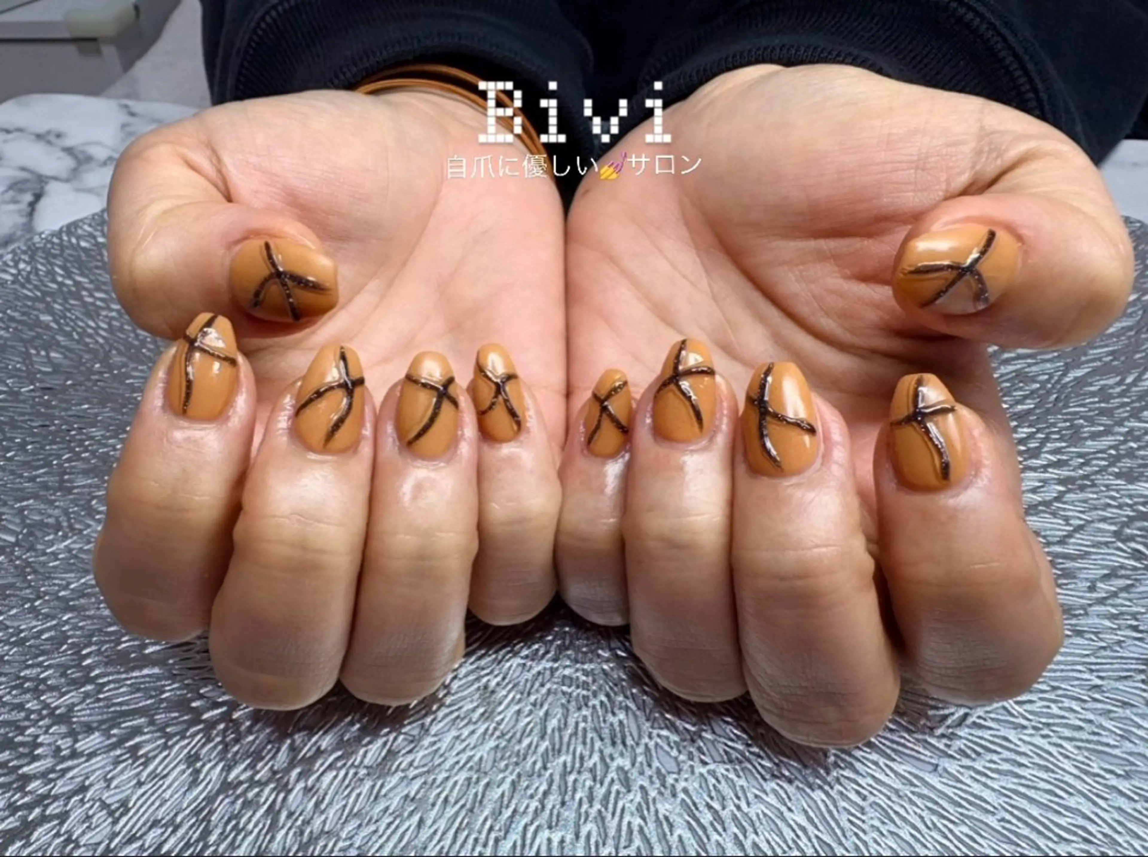 ネイル アートネイル ラメ(グリッター) 持ち込み ワンホンネイル 冬ネイル ハンドネイル ハンドケア ♡Bivi♡自爪に 優しいネイルサロンのネイルデザイン