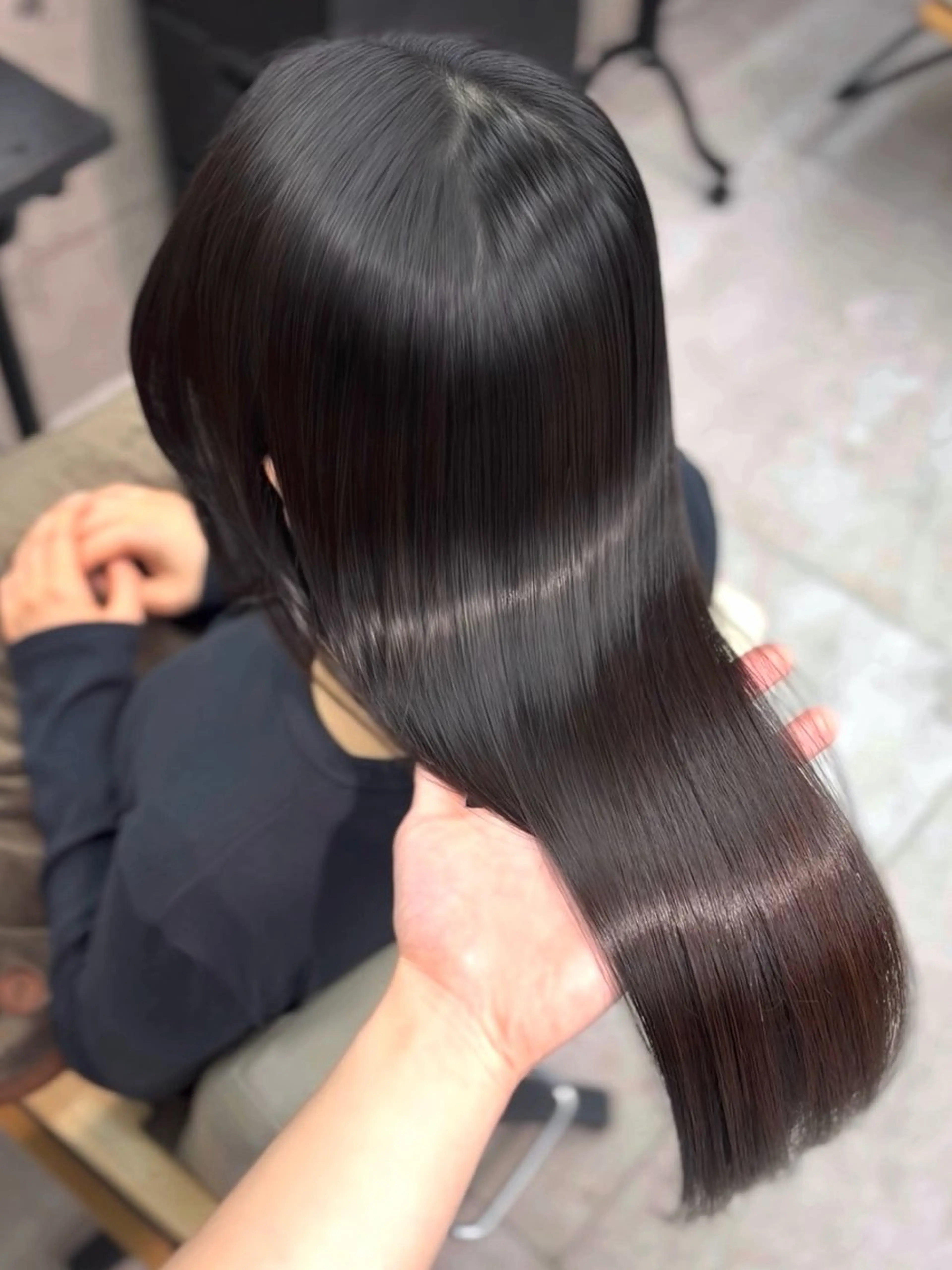 【🏆くせ毛の方におすすめ🏆】 広がり・うねりが気になる方へ｜髪質改善シルクストレート VIPコース🪶の写真