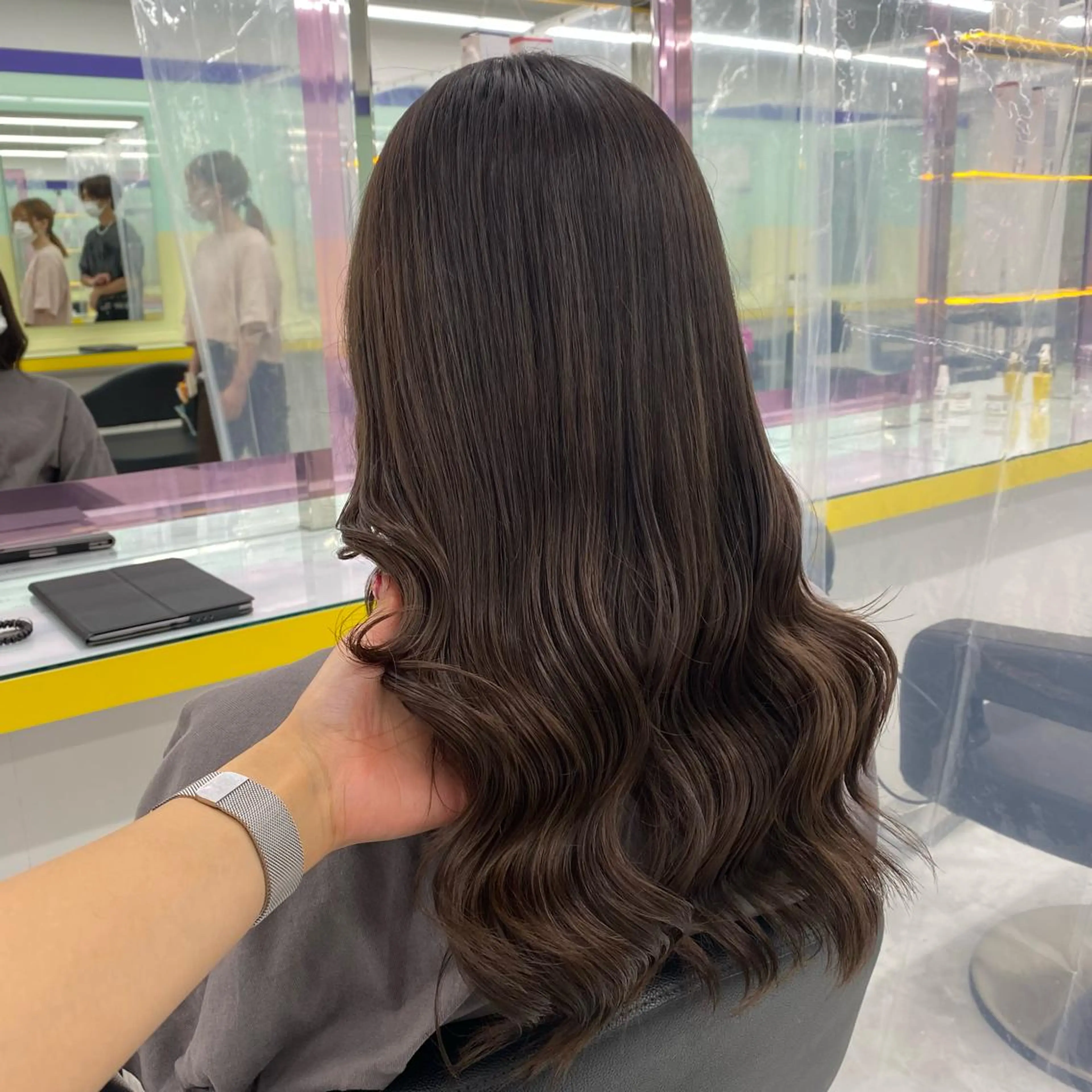 セミロング カラー ヘアアレンジ ヘアカラー トリートメント GOTODAY shair salon 横浜mare店所属・mai🍑暖色カラー /レイヤー💖のヘアスタイル