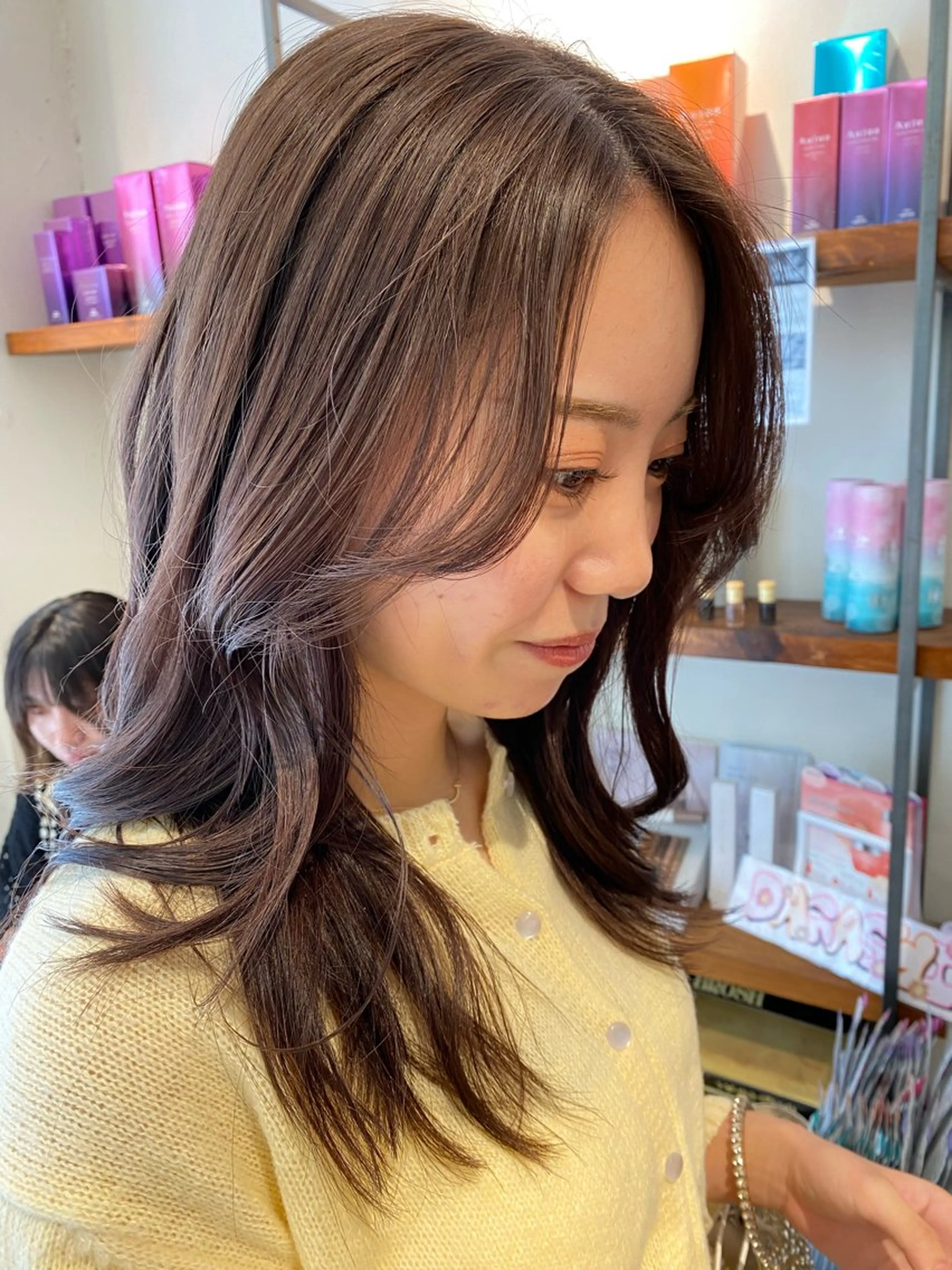 セミロング カラー カット ヘアカラー ナチュラルヘア🫧 ナナミのヘアスタイル