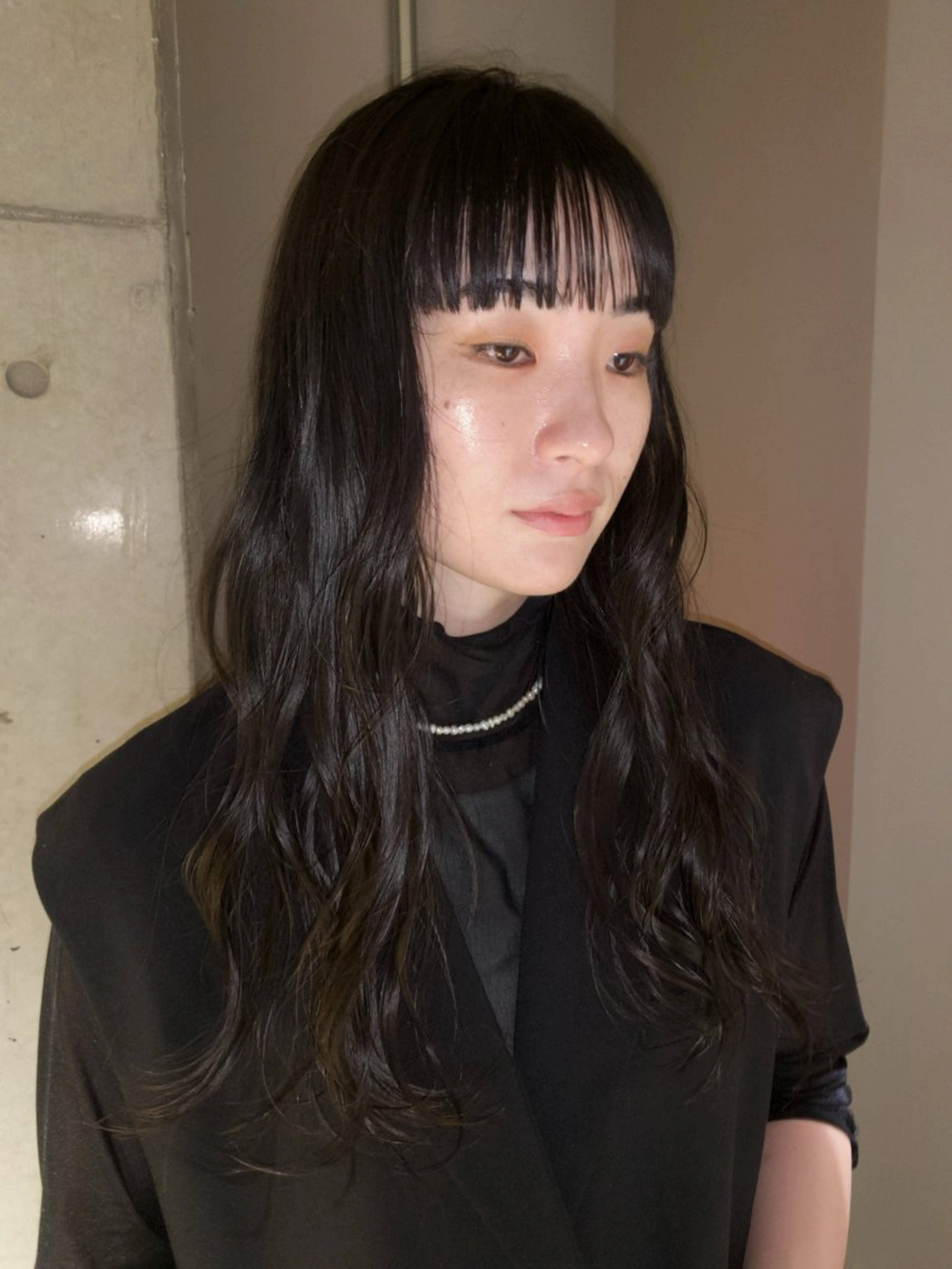 ロング yiye shioriのヘアスタイル