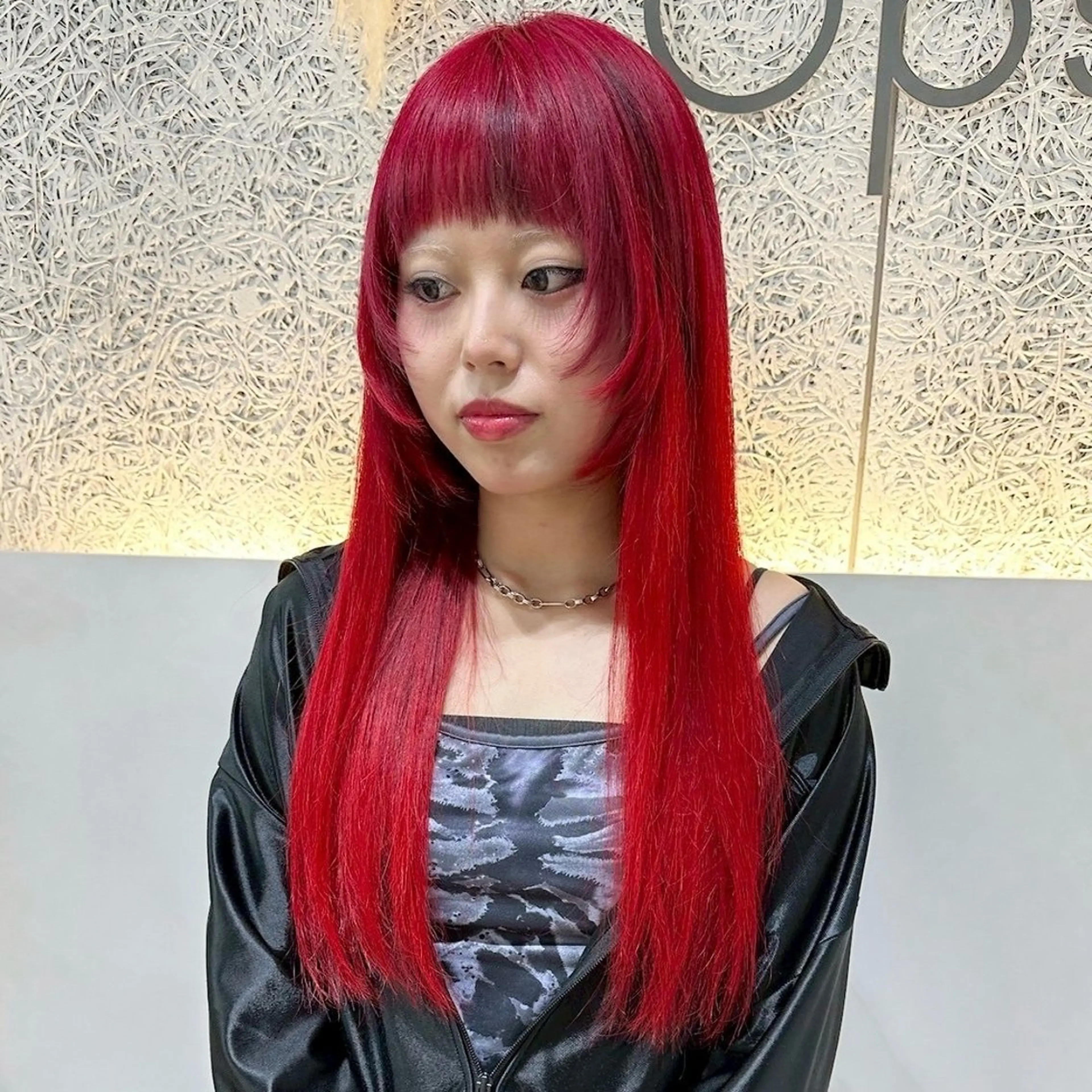 ロング カラー ブリーチ レッドカラー カット ヘアカラー トリートメント 🌱ブリーチ・透明感 カラー/mapi🦭のヘアスタイル