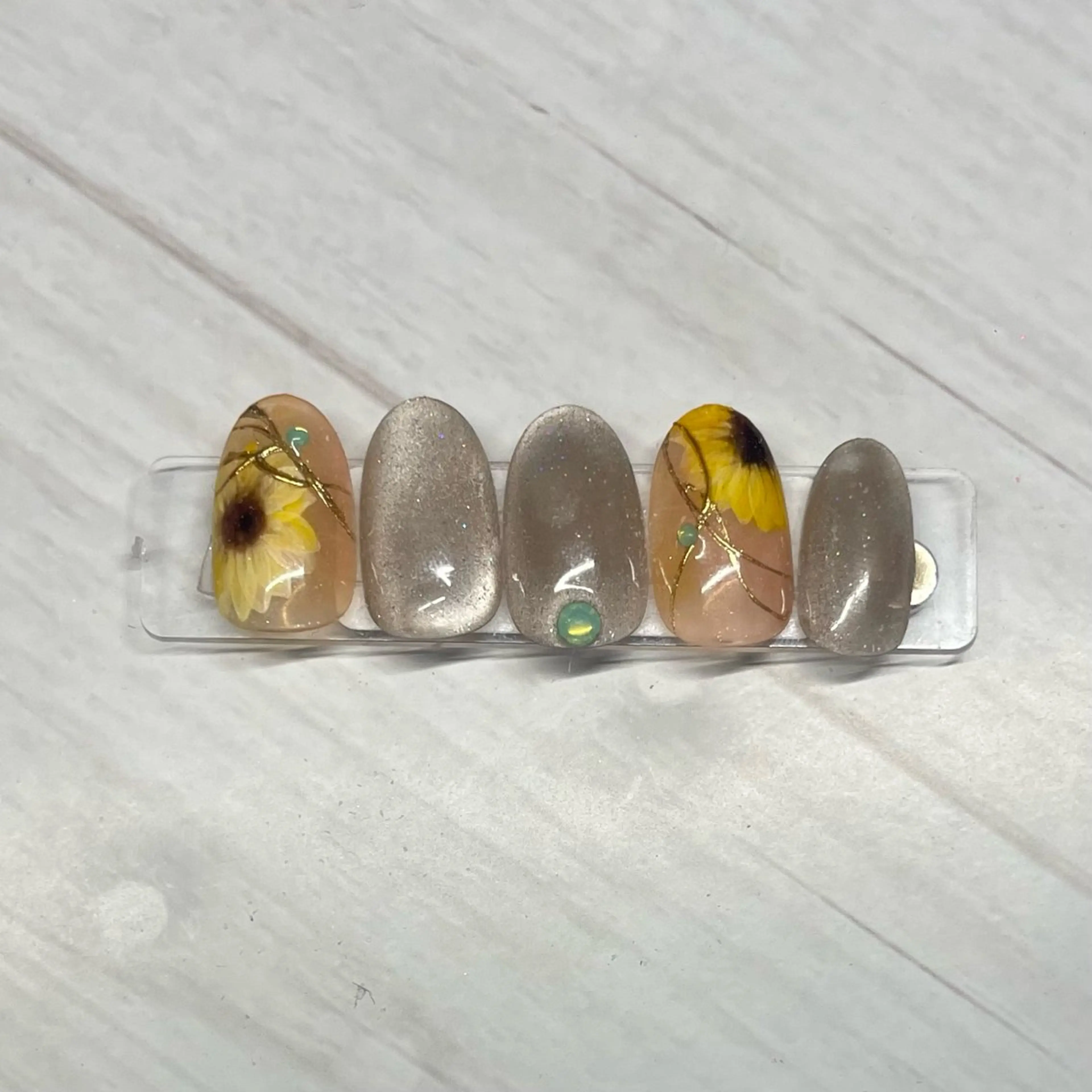 ネイル 石松 姫花のネイルデザイン