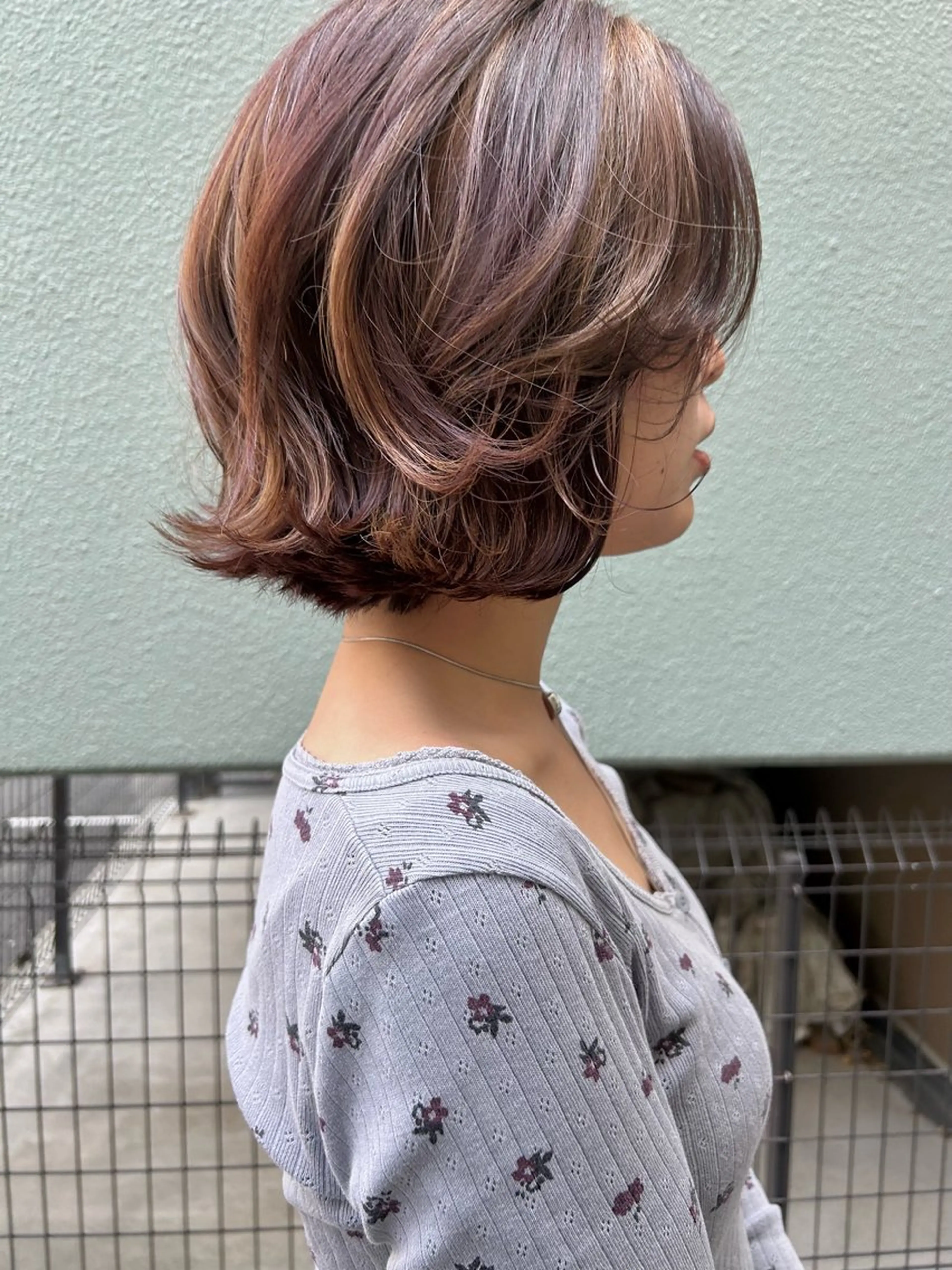 ミディアム ボブ 江坂/レイヤー/ボブ nacaのヘアスタイル