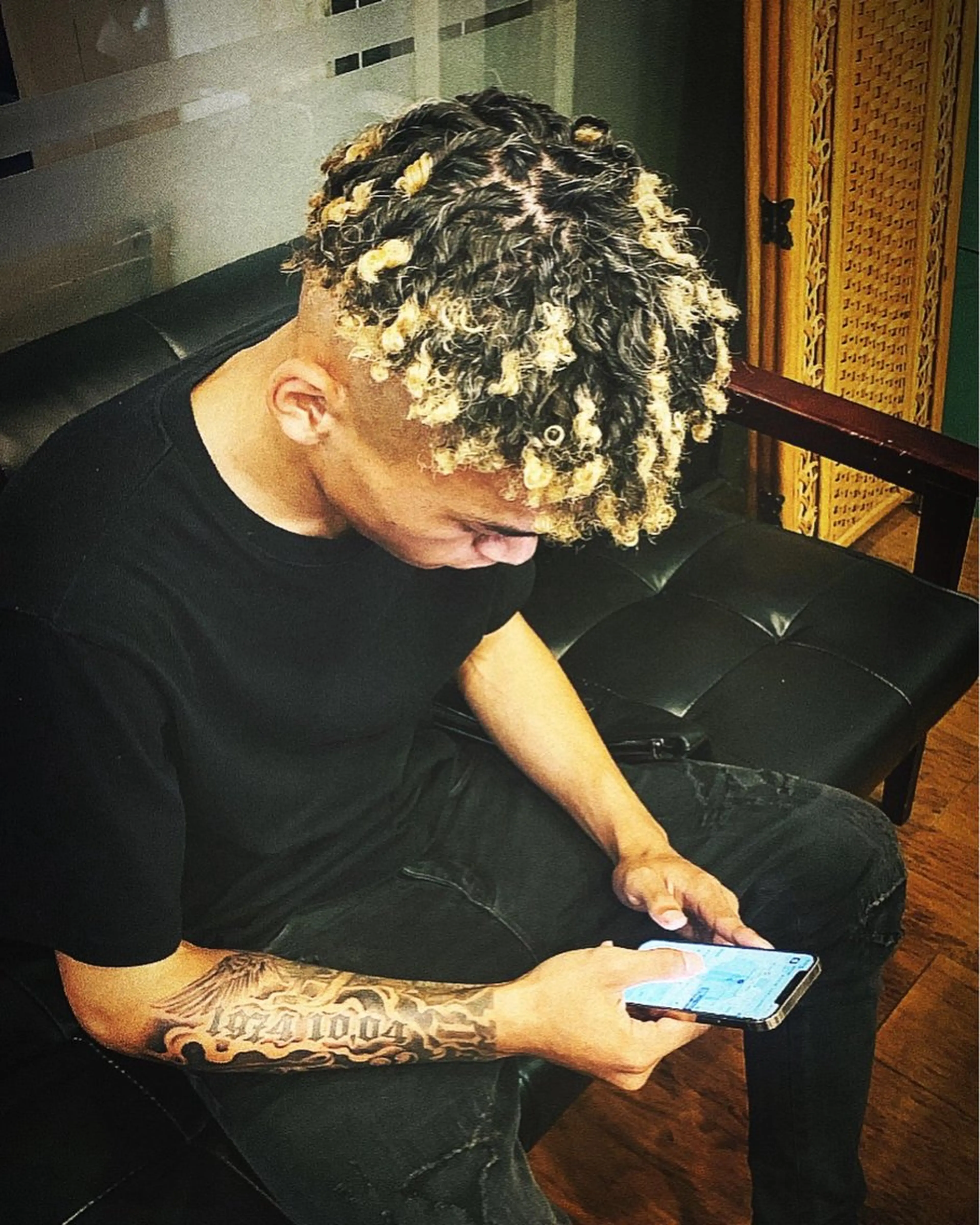 ミディアム パーマ Ｂ AＲＢEＲＳＨＯＰ　TＷＩＮＳ所属・池田 孝行のヘアスタイル