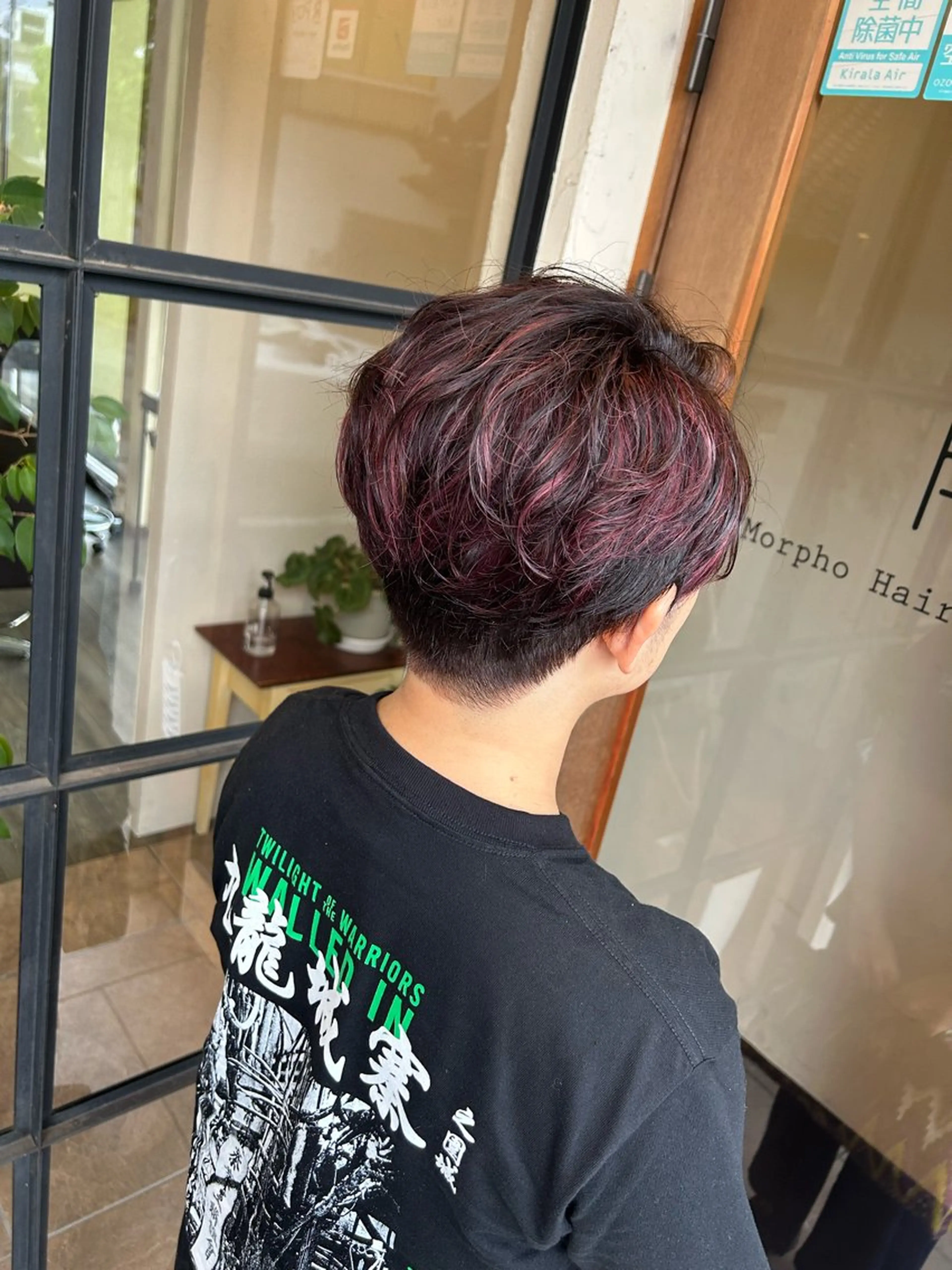 ショート カラー ハイライトカラー ピンクカラー ハイライト ショートヘア カット ヘアカラー トリートメント Morpho Hair Product所属・井上 花音のヘアスタイル