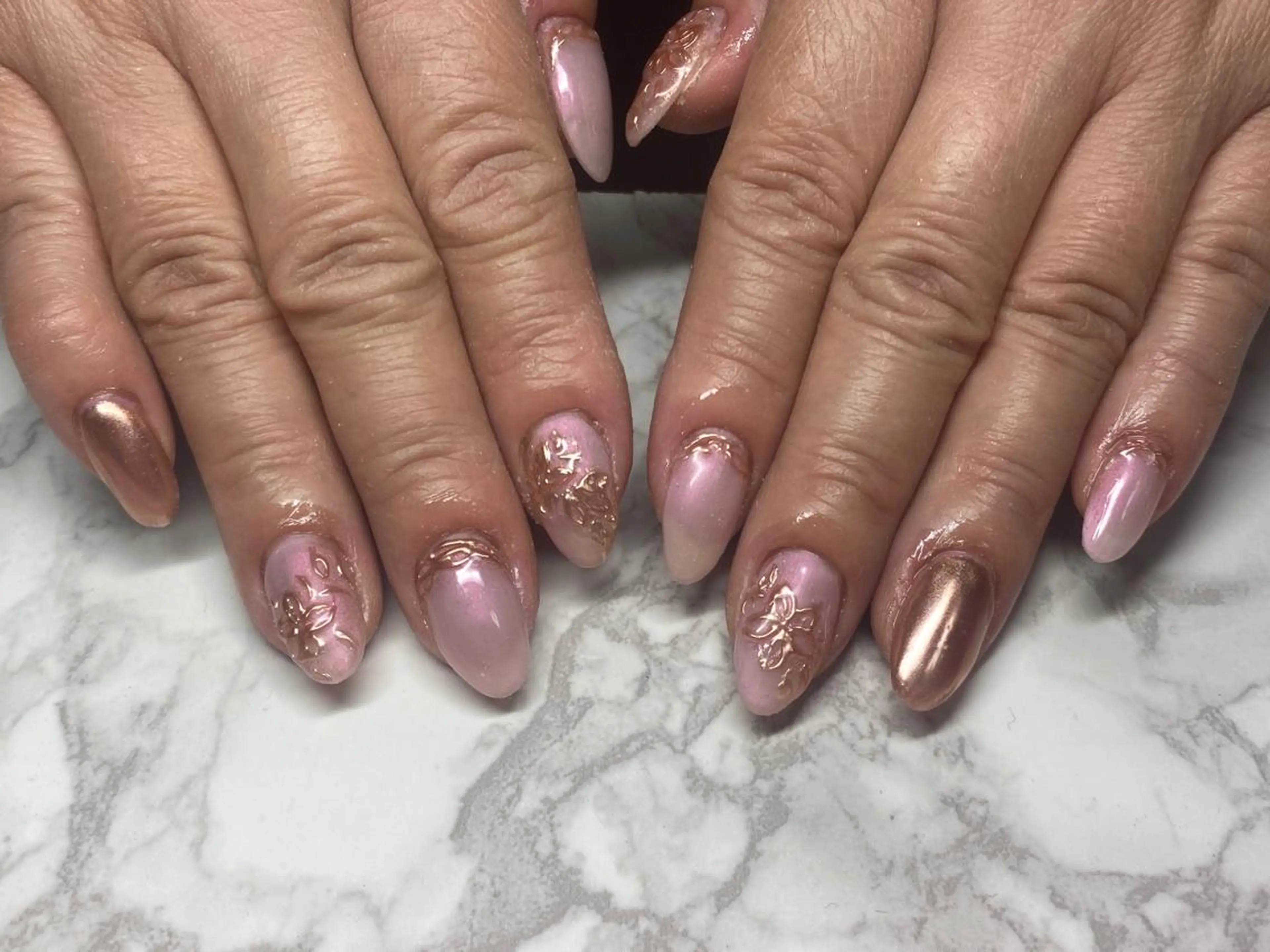 ミディアム ネイル Beauty Salon  Luna所属・Beauty Salon Lunaのエステ・リラクイメージ