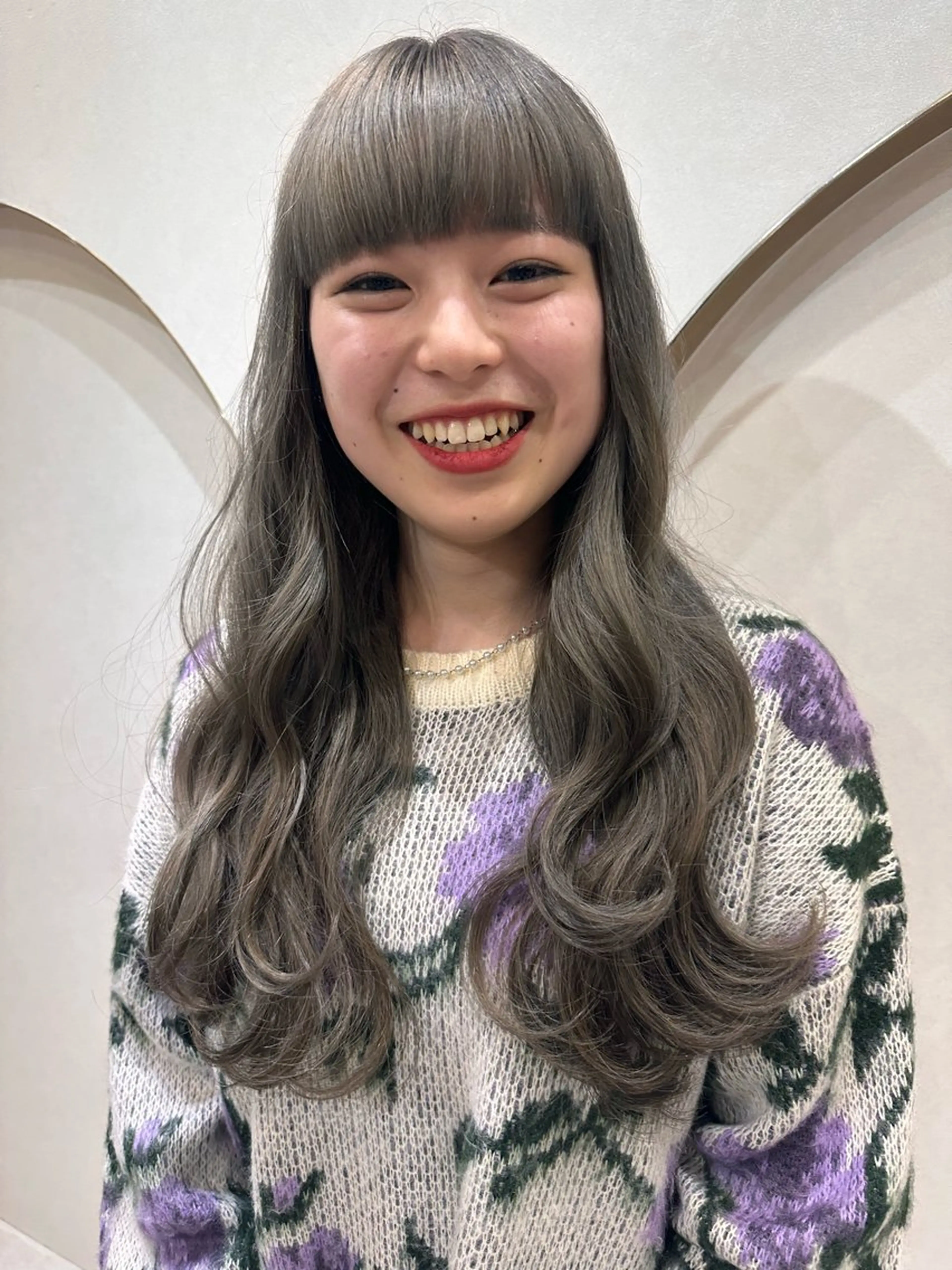 ロング カラー 女性艶髪マンツーマン YUKIのヘアスタイル