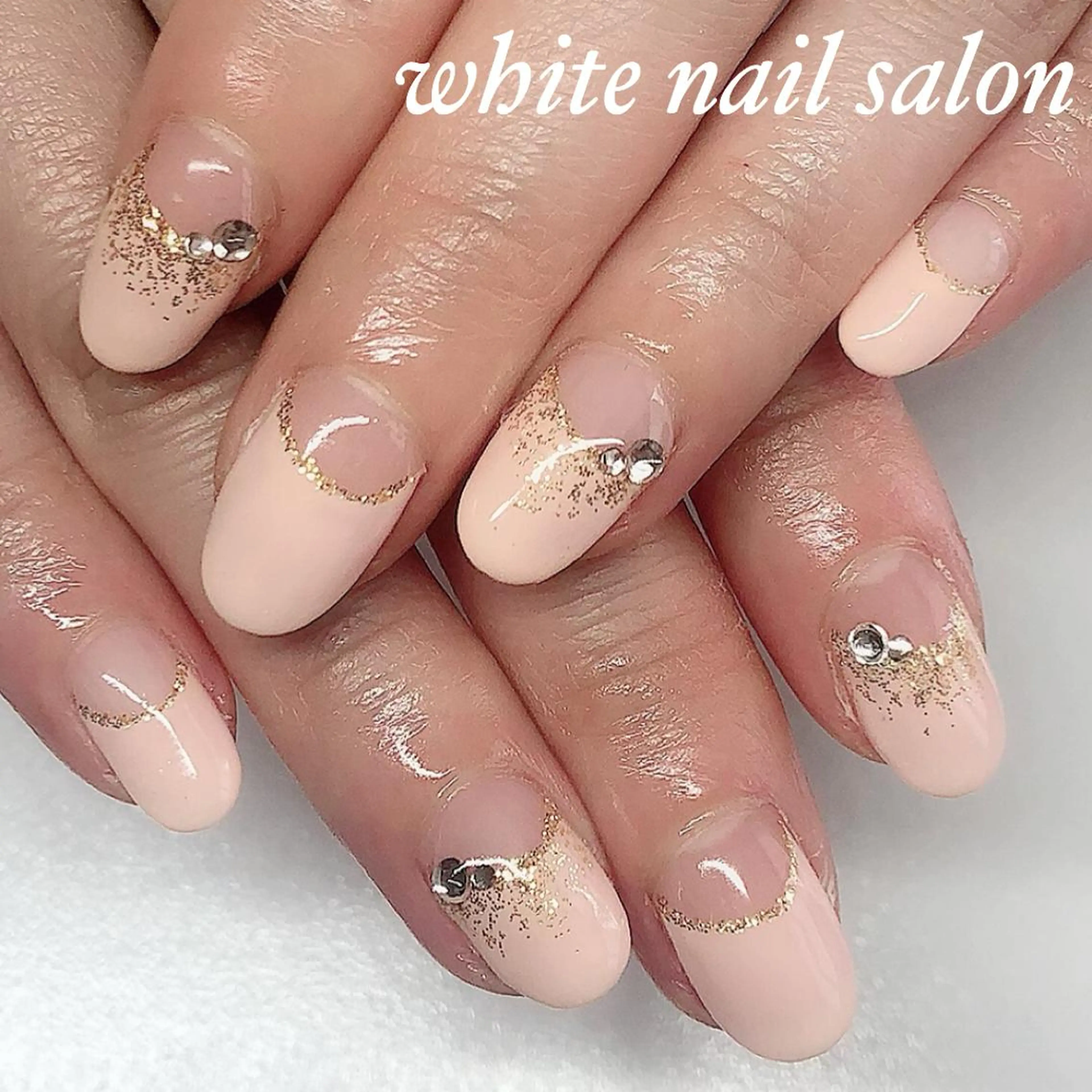 ネイル アートネイル フレンチネイル ジェルネイル オフィスネイル 逆フレンチ ハンドネイル white nail salonのネイルデザイン