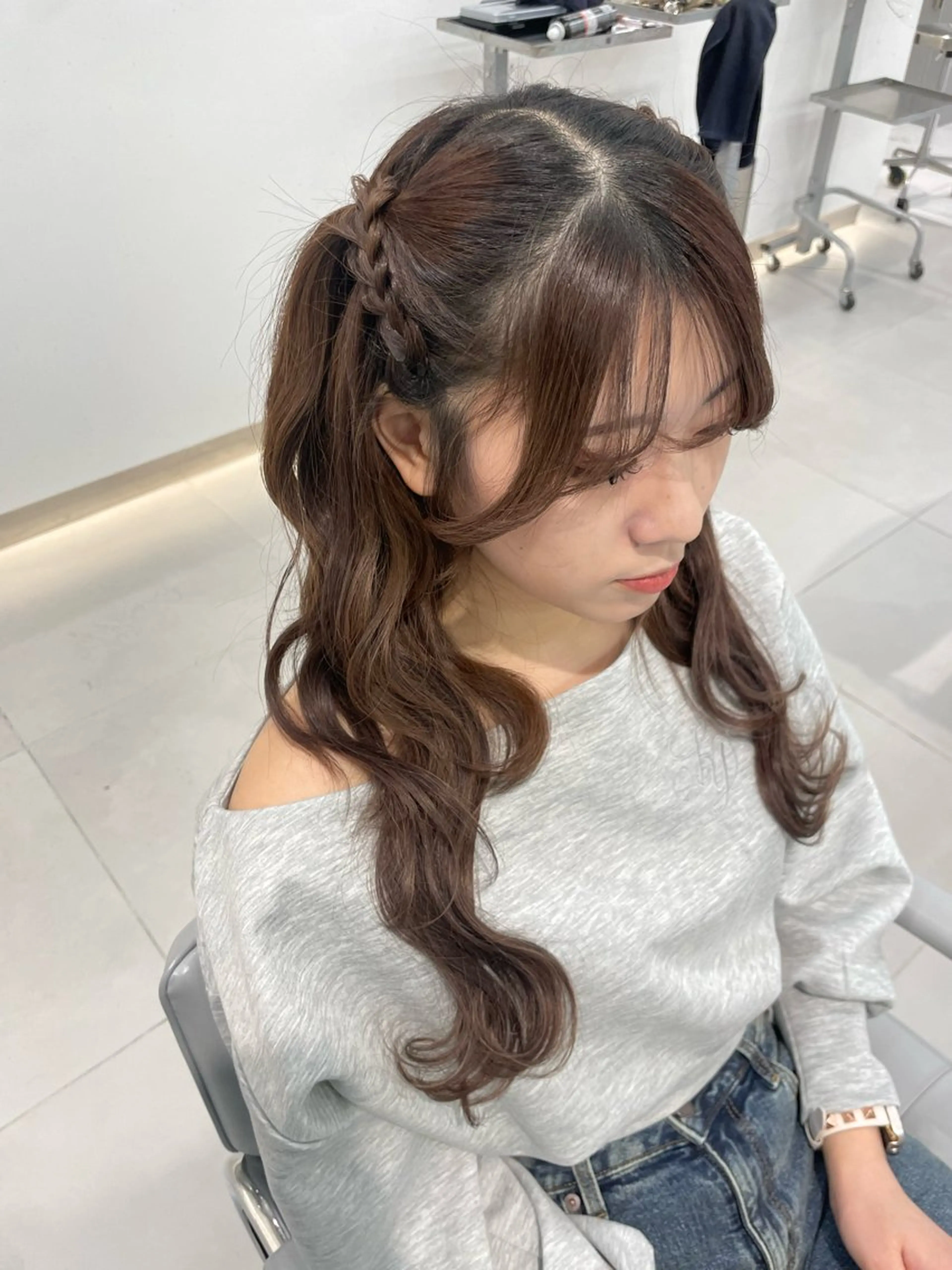 ヘアアレンジ ヘアセット🎀耳つぼ 👂💎MONAMIのヘアスタイル
