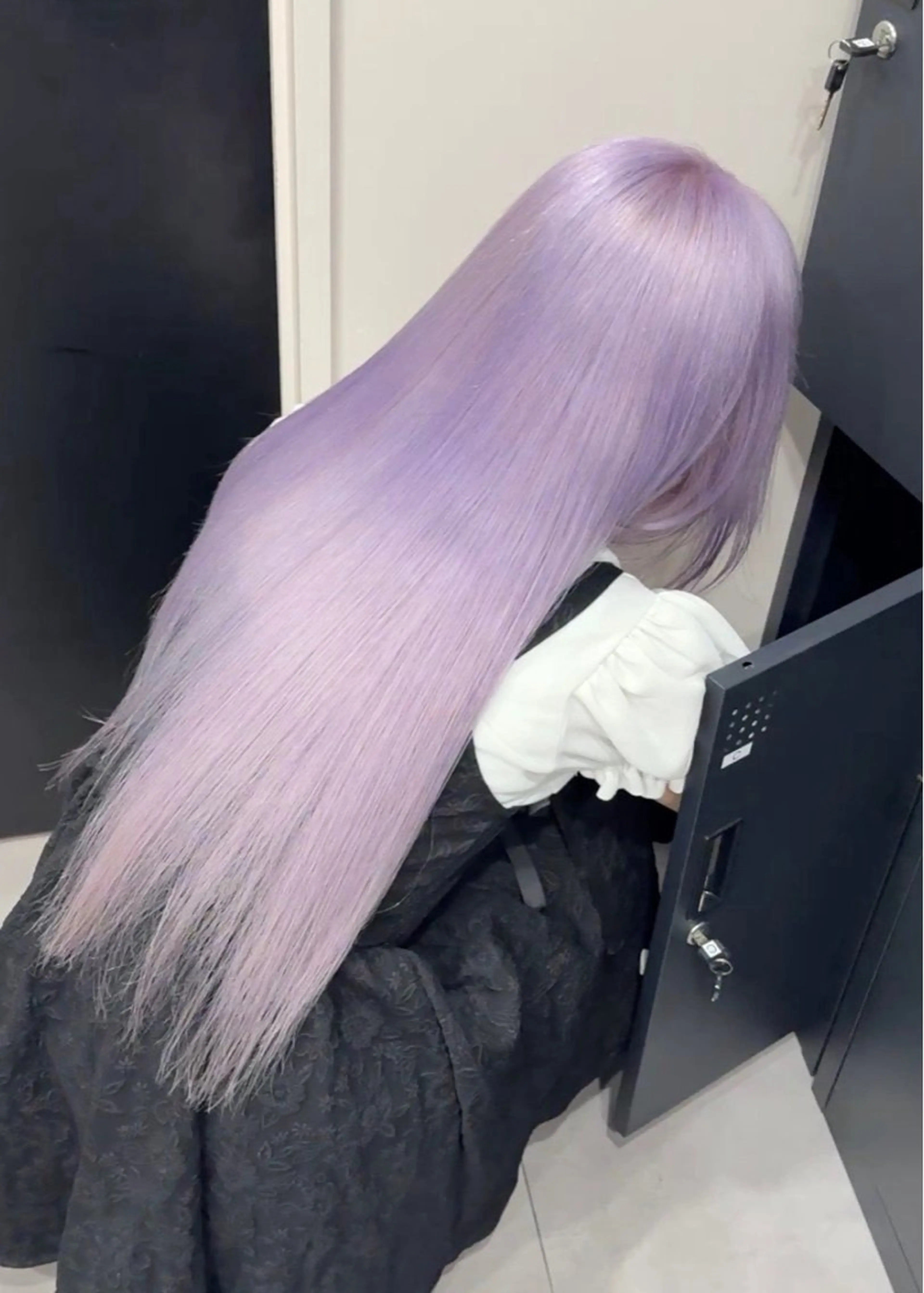 ロング カラー ブリーチ 透明感カラー ハイトーンカラー ヘアカラー ハイトーンカラー💞 くるみ🎀のヘアスタイル