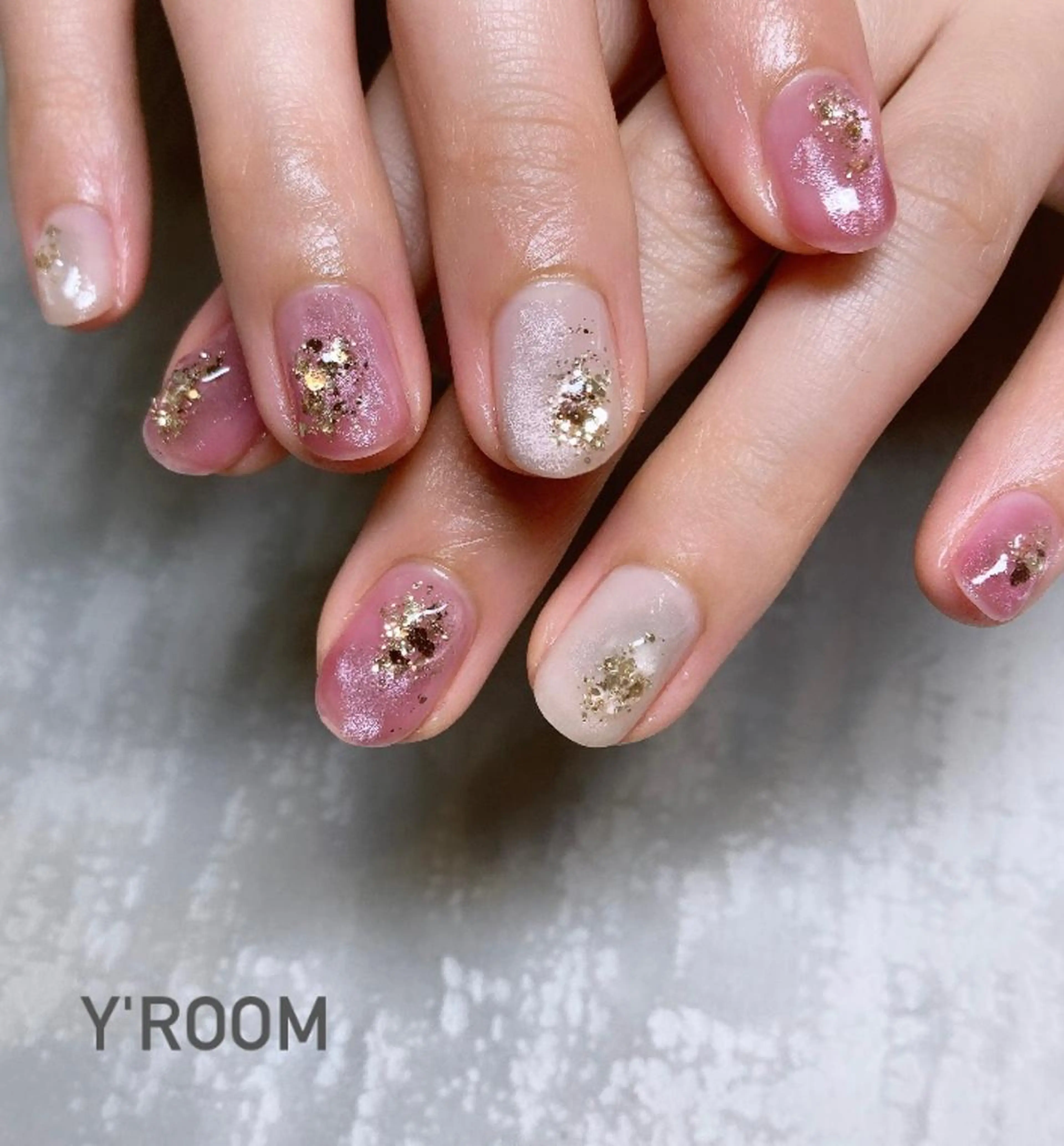 ネイル オーロラネイル フラッシュネイル フットネイル ジェルネイル 氷ネイル・うるうるネイル ハンドネイル YUKA （ネイリスト）のネイルデザイン