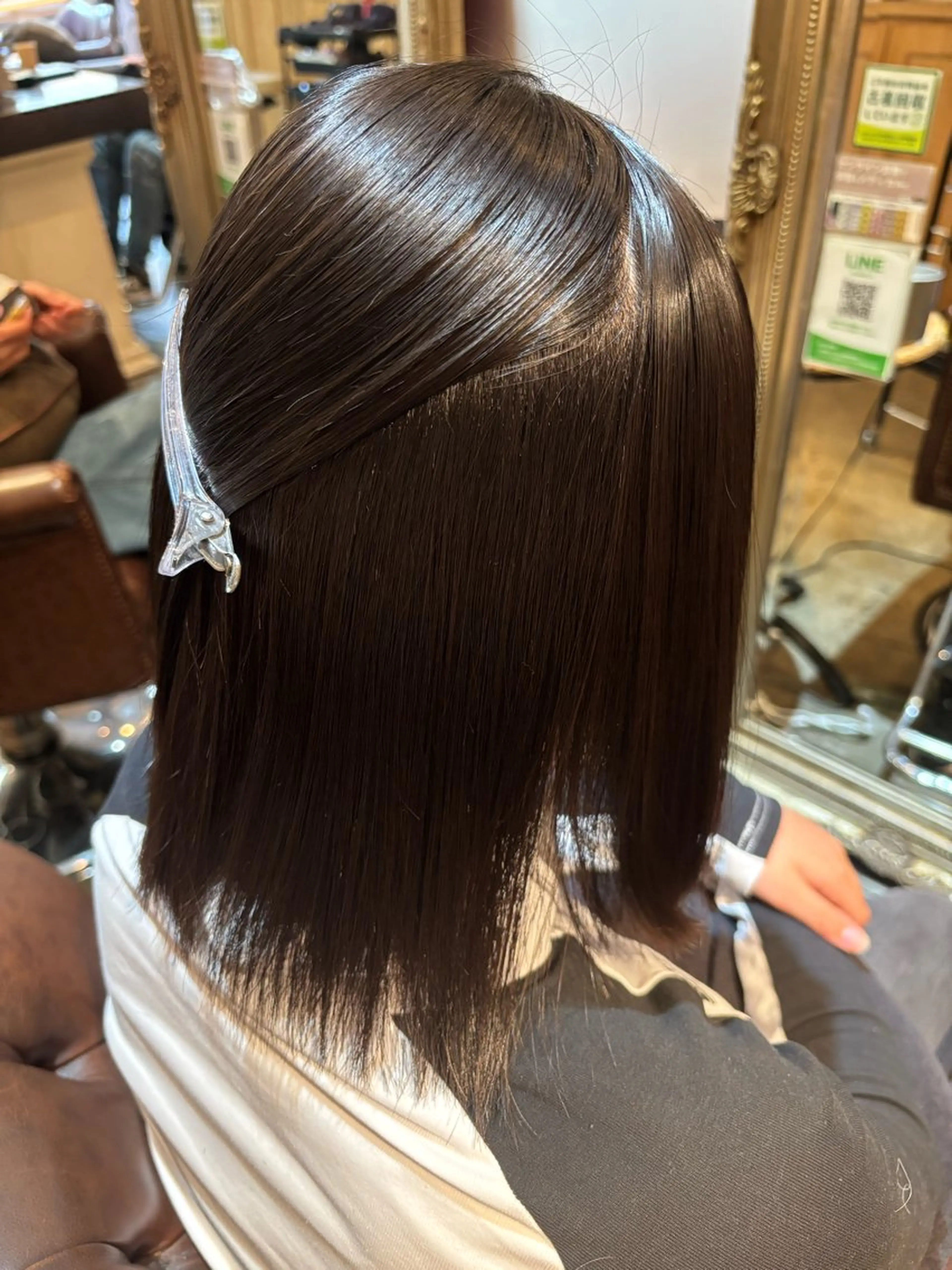 ショート オリーブカラー/艶髪 🦋kokona🦋のヘアスタイル