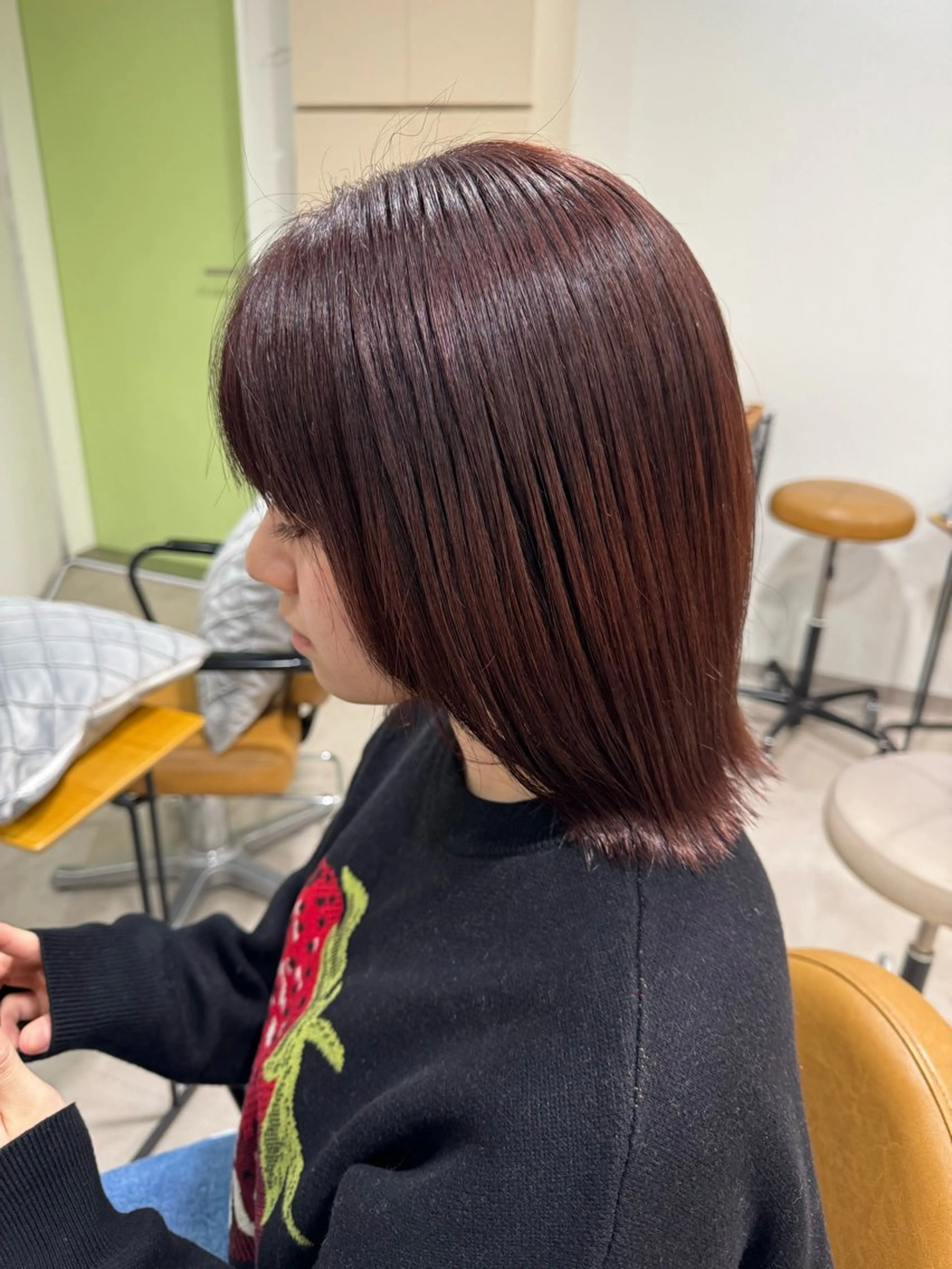 ミディアム 水口 莉央のヘアスタイル