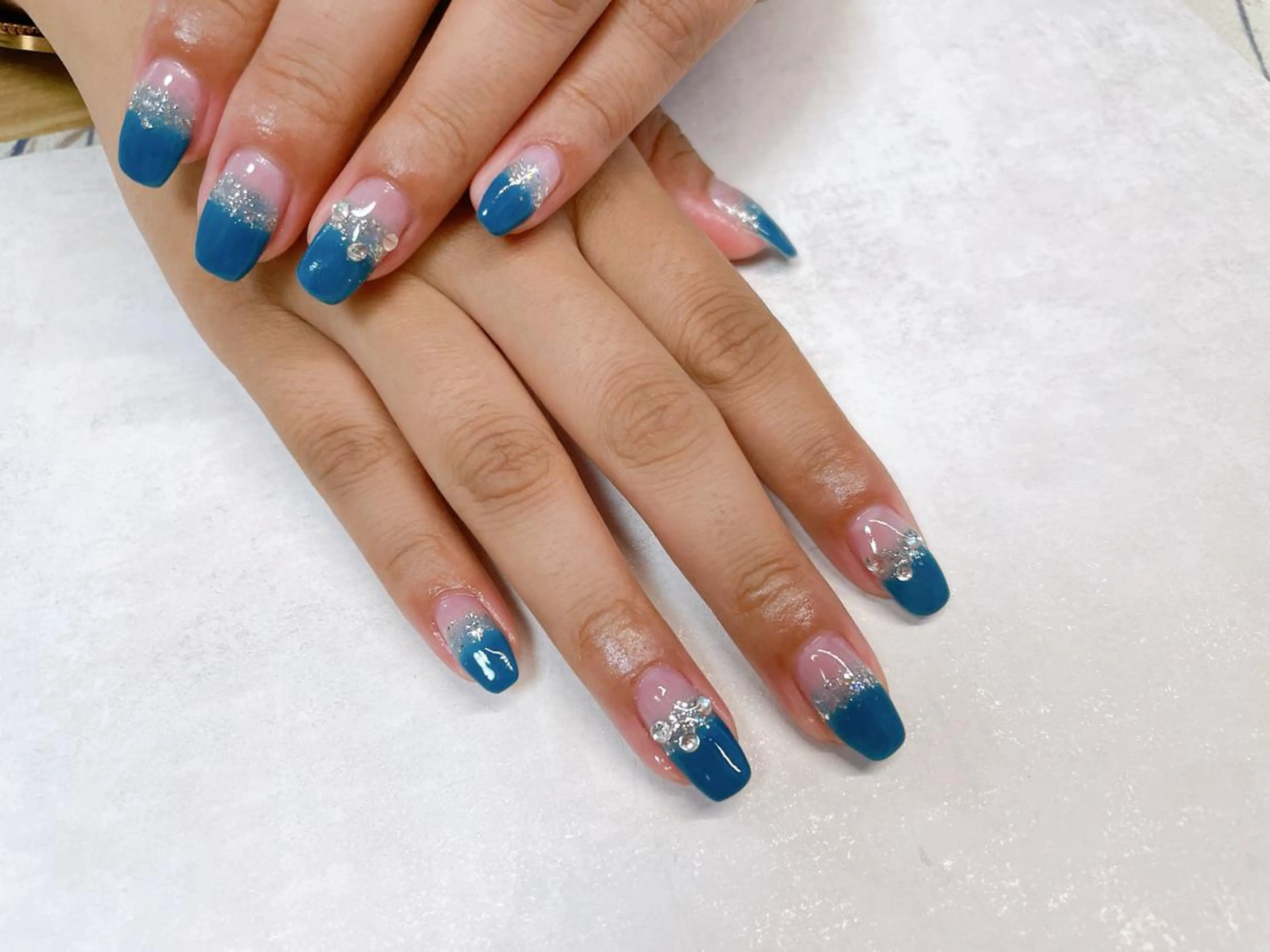 ネイル オーロラネイル フラワーネイル フットネイル フレンチネイル ジェルネイル mogunail &blowのネイルデザイン