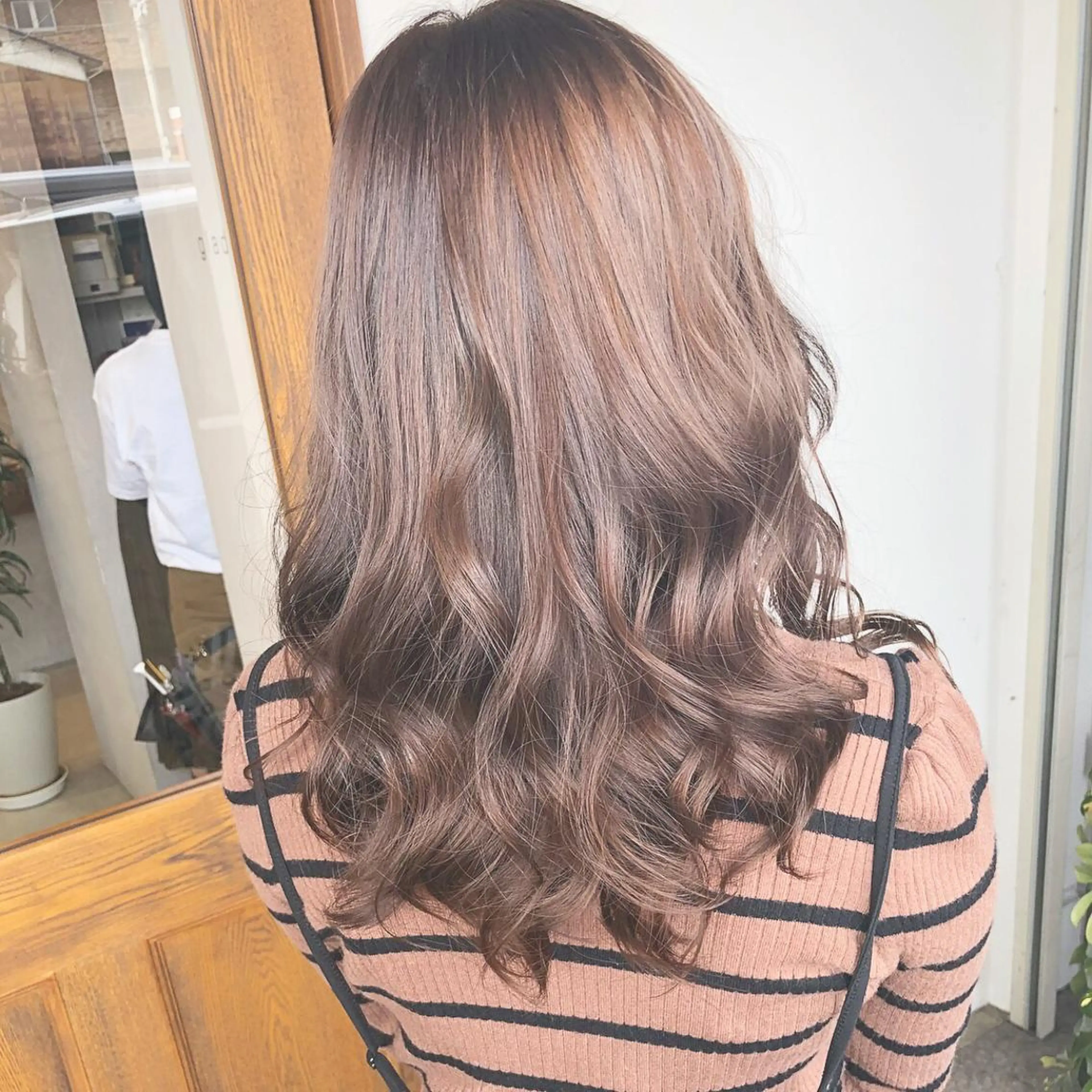 ロング カラー ヘアアレンジ ture by gladのヘアスタイル