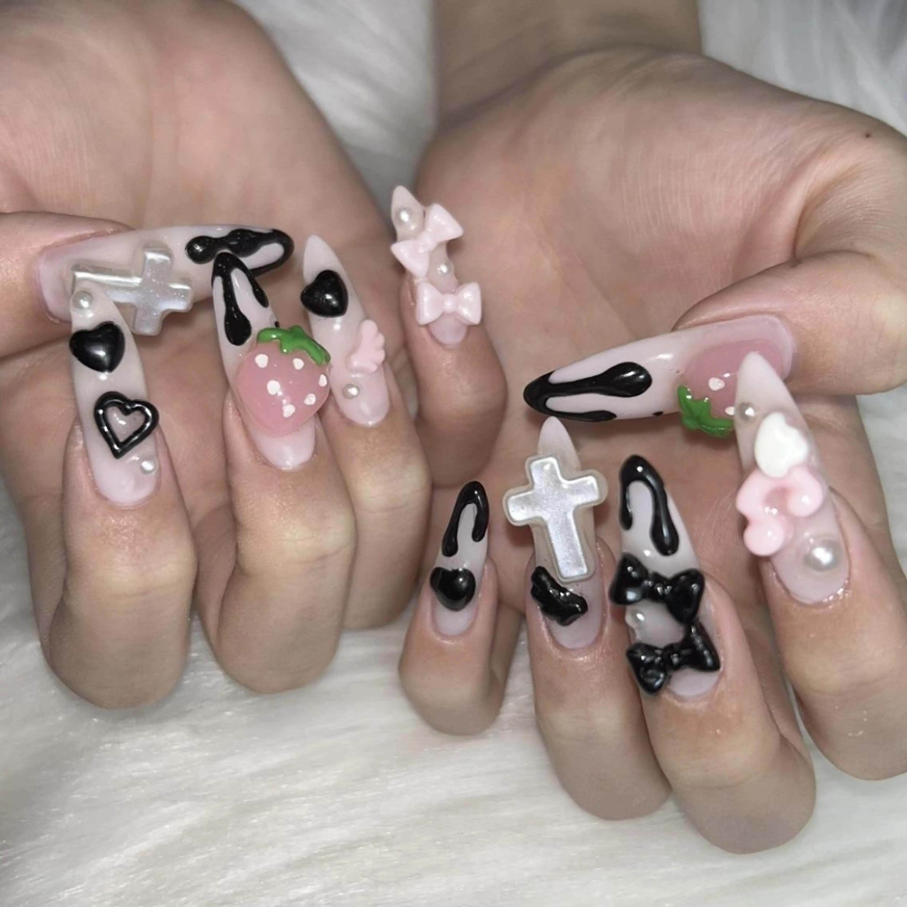 ネイル 南森町rebest 💅nailのネイルデザイン