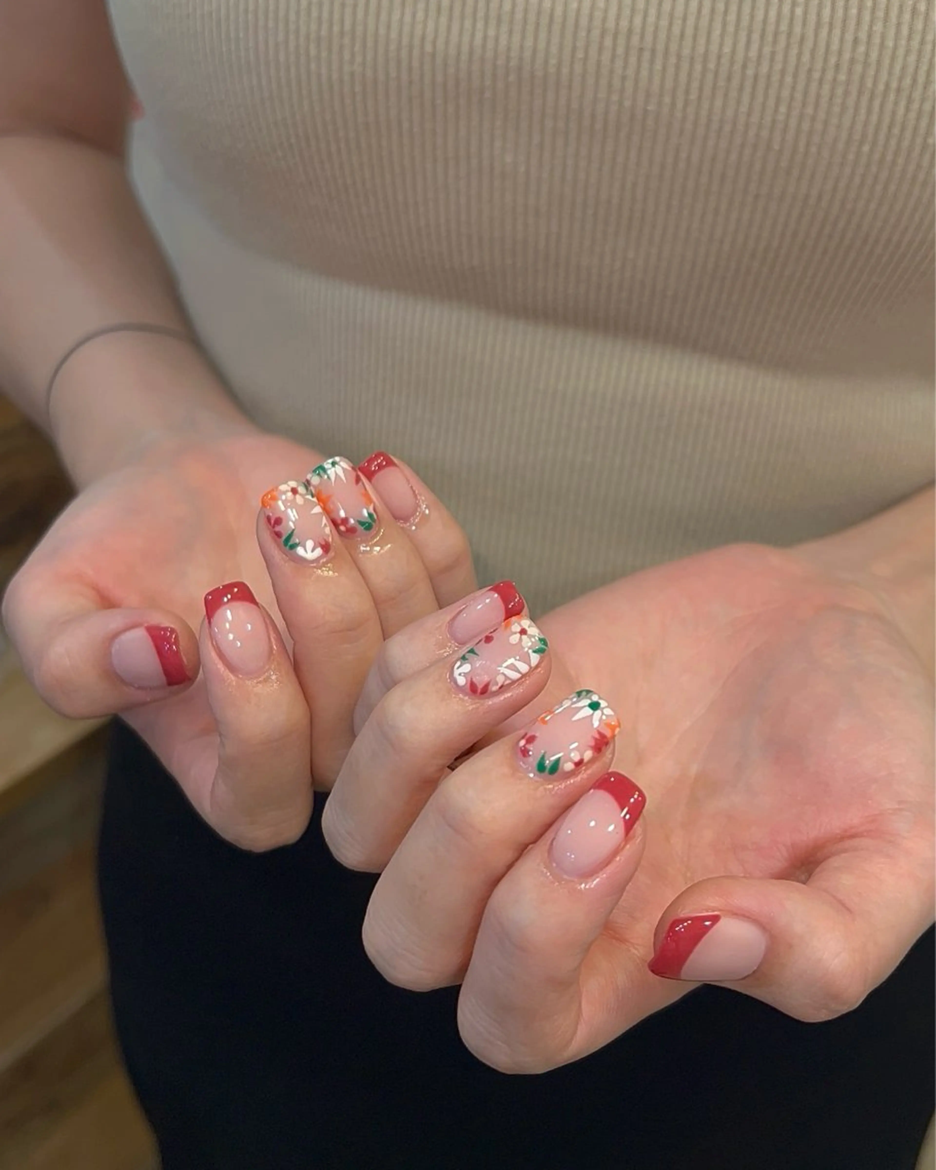 ネイル ハンドネイル フットネイル ハンドケア Nes.Nail所属・Miyagi Asamiのネイルデザイン