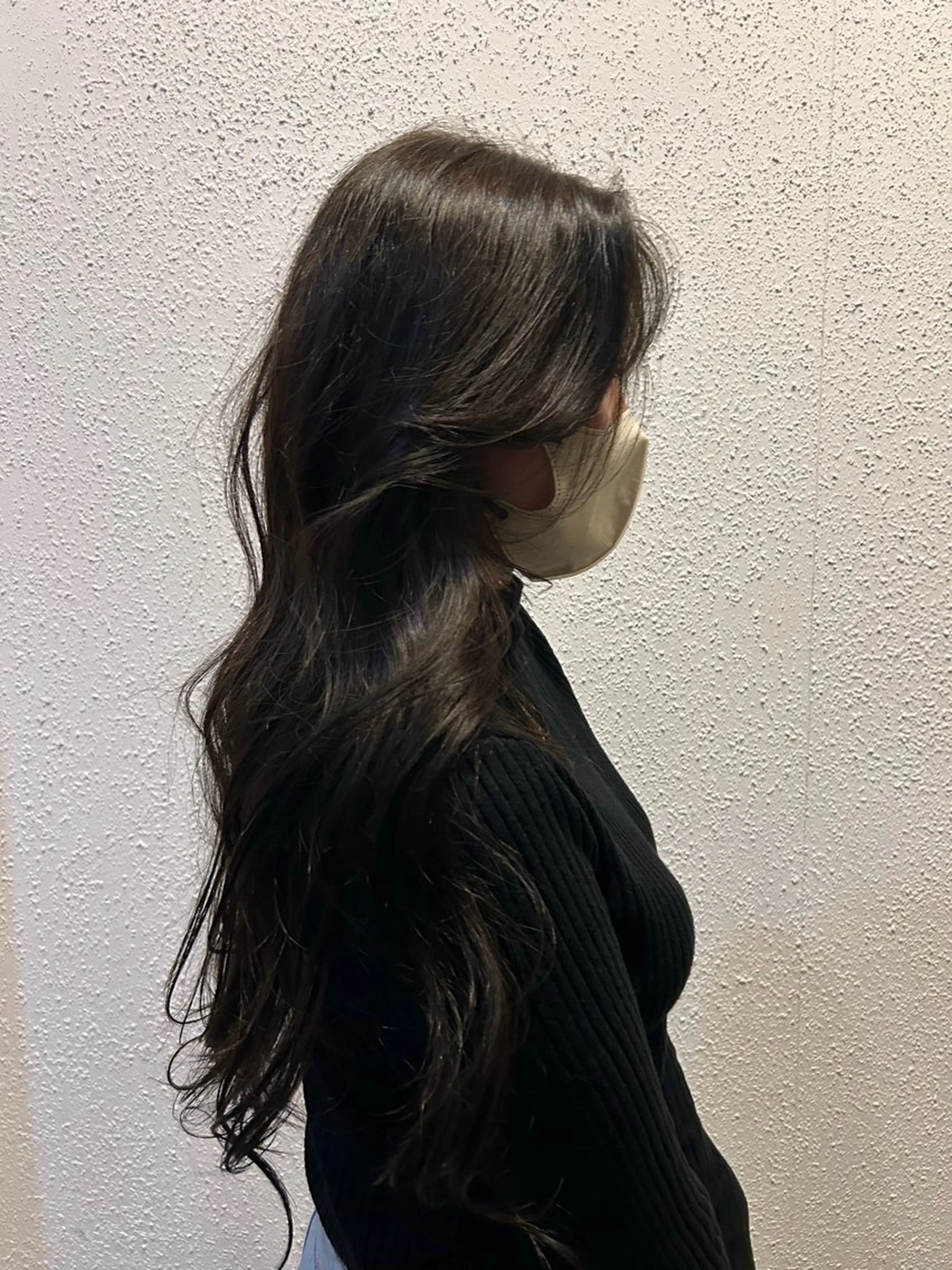 ロング カラー 角田 桃香のヘアスタイル