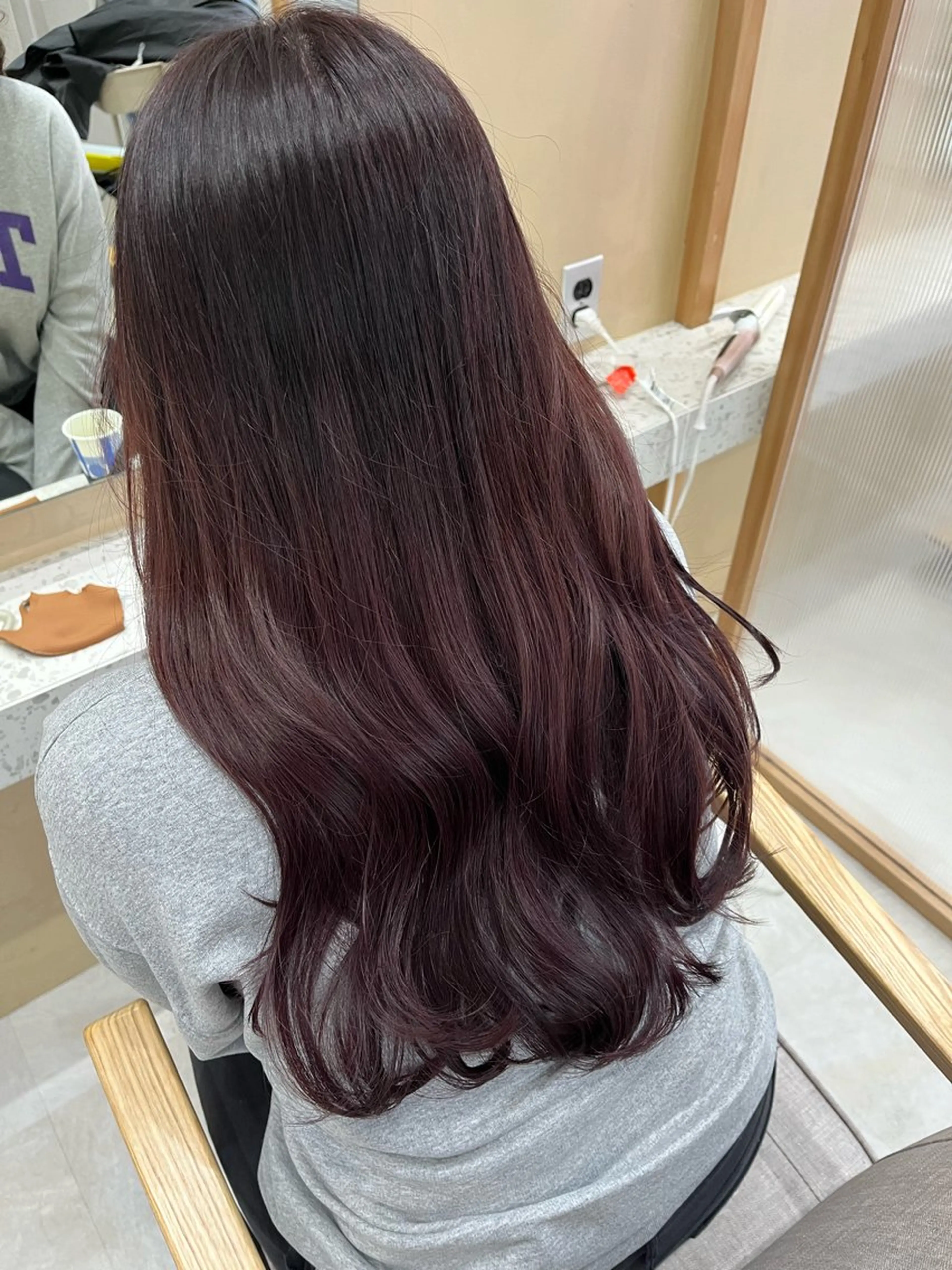 ロング カラー ヘアアレンジ 🥀暖色韓国ヘア💕 保科侑花のヘアスタイル