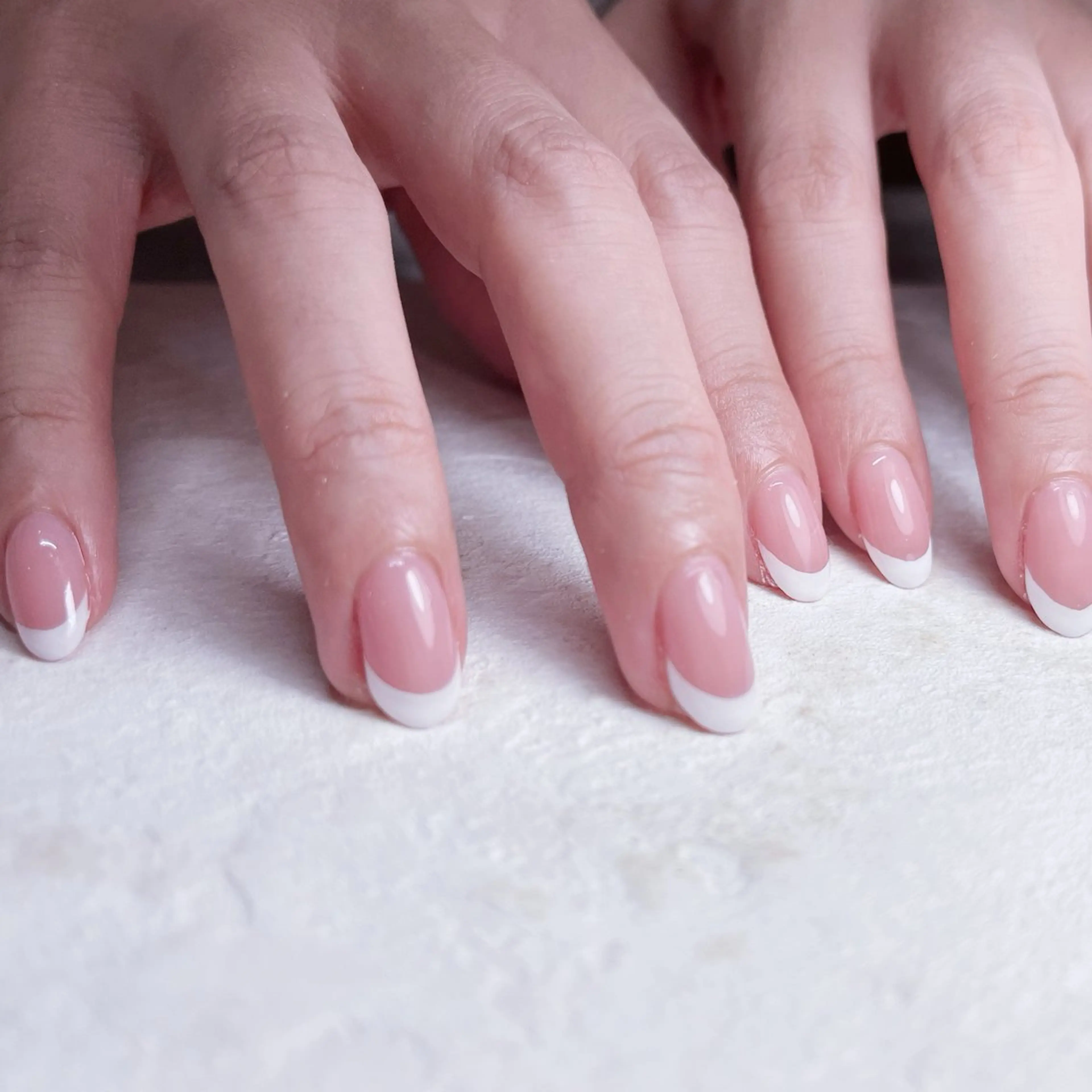 ネイル フレンチネイル Nail R🌷 AKARI恵比寿のネイルデザイン