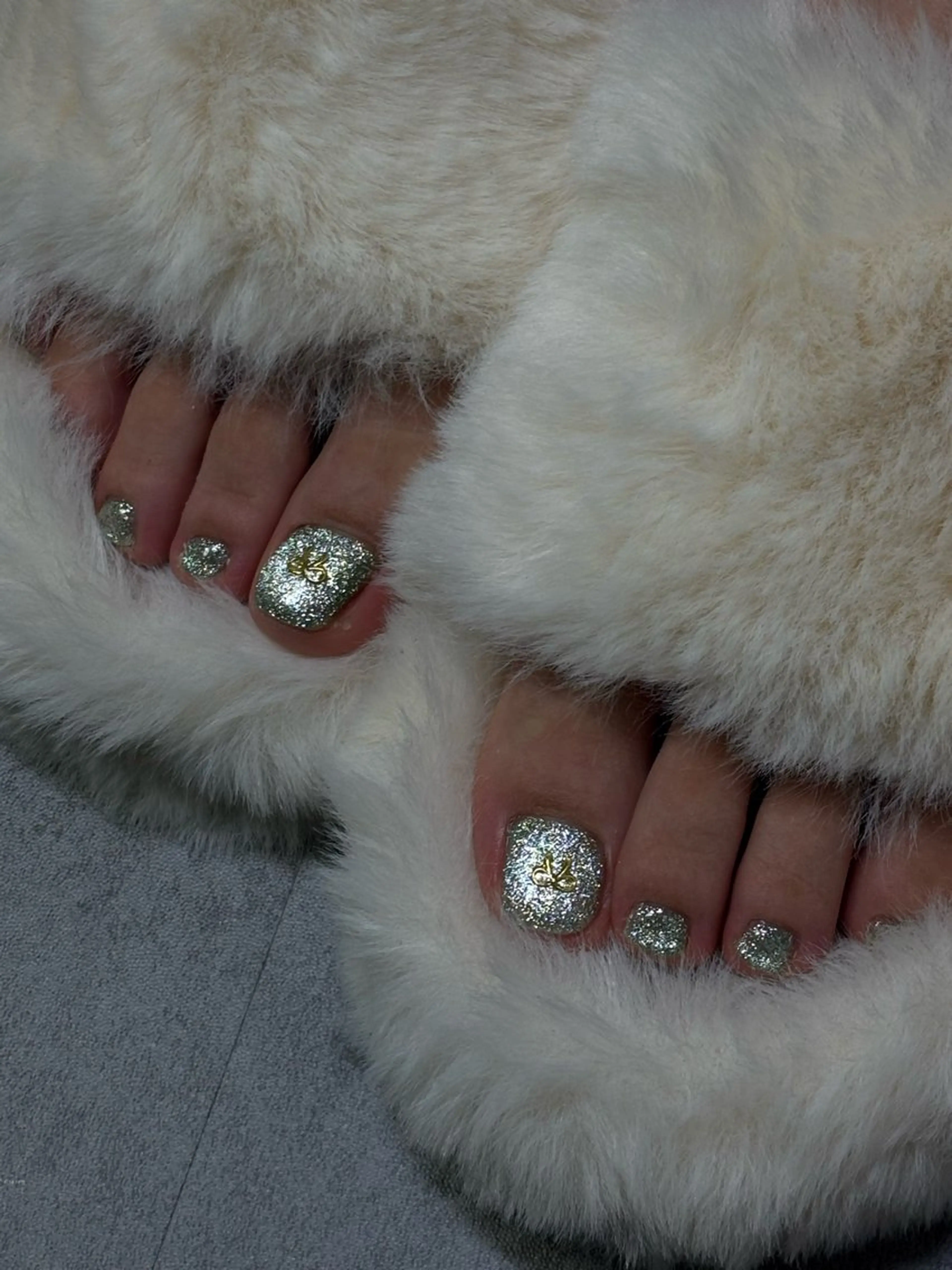 ネイル フラッシュネイル フットネイル マグネットネイル ワンカラーネイル nailpark_ MITSUMEのネイルデザイン