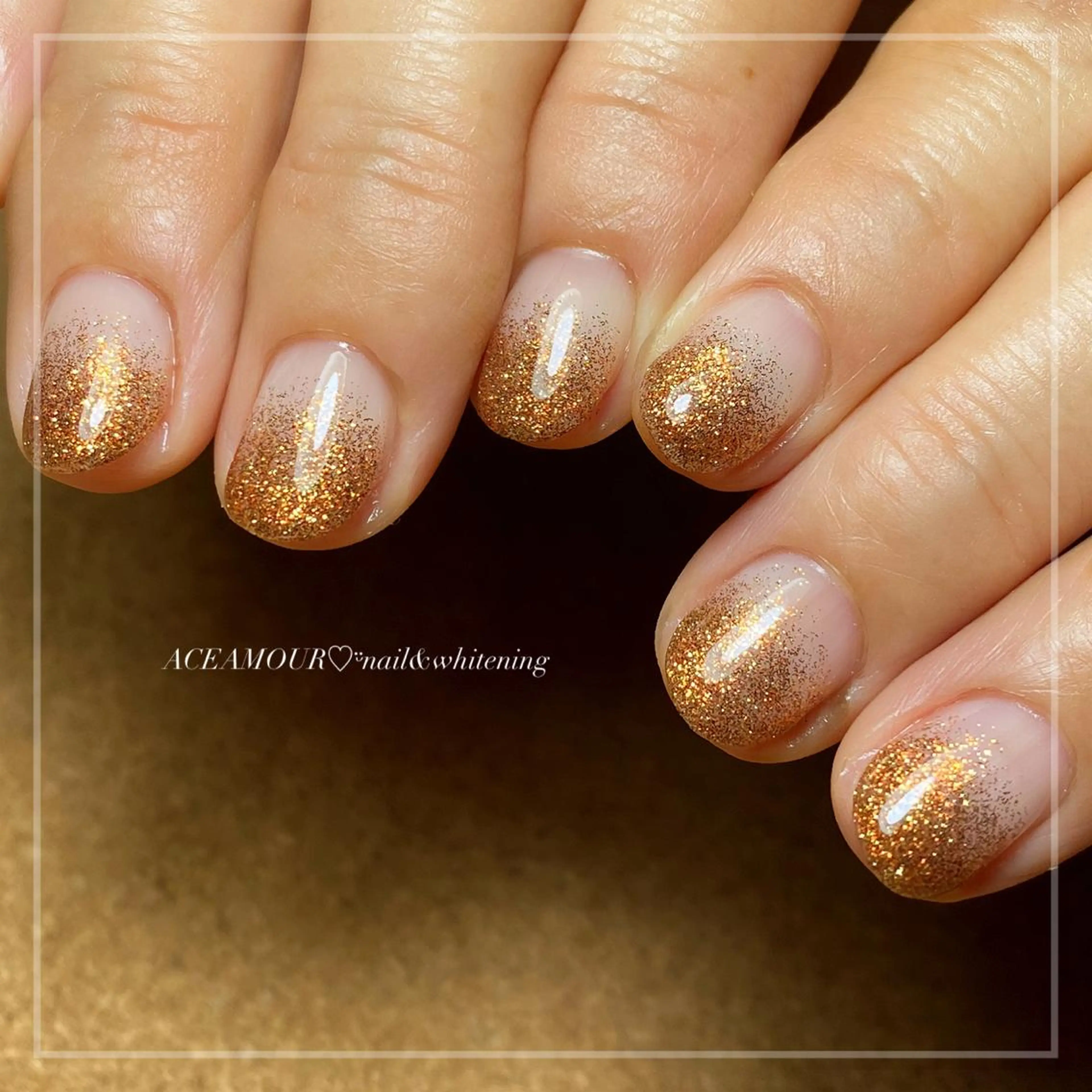 ネイル グラデーション ラメ(グリッター) ネイル/耳つぼ /新ホワイトニングのネイルデザイン