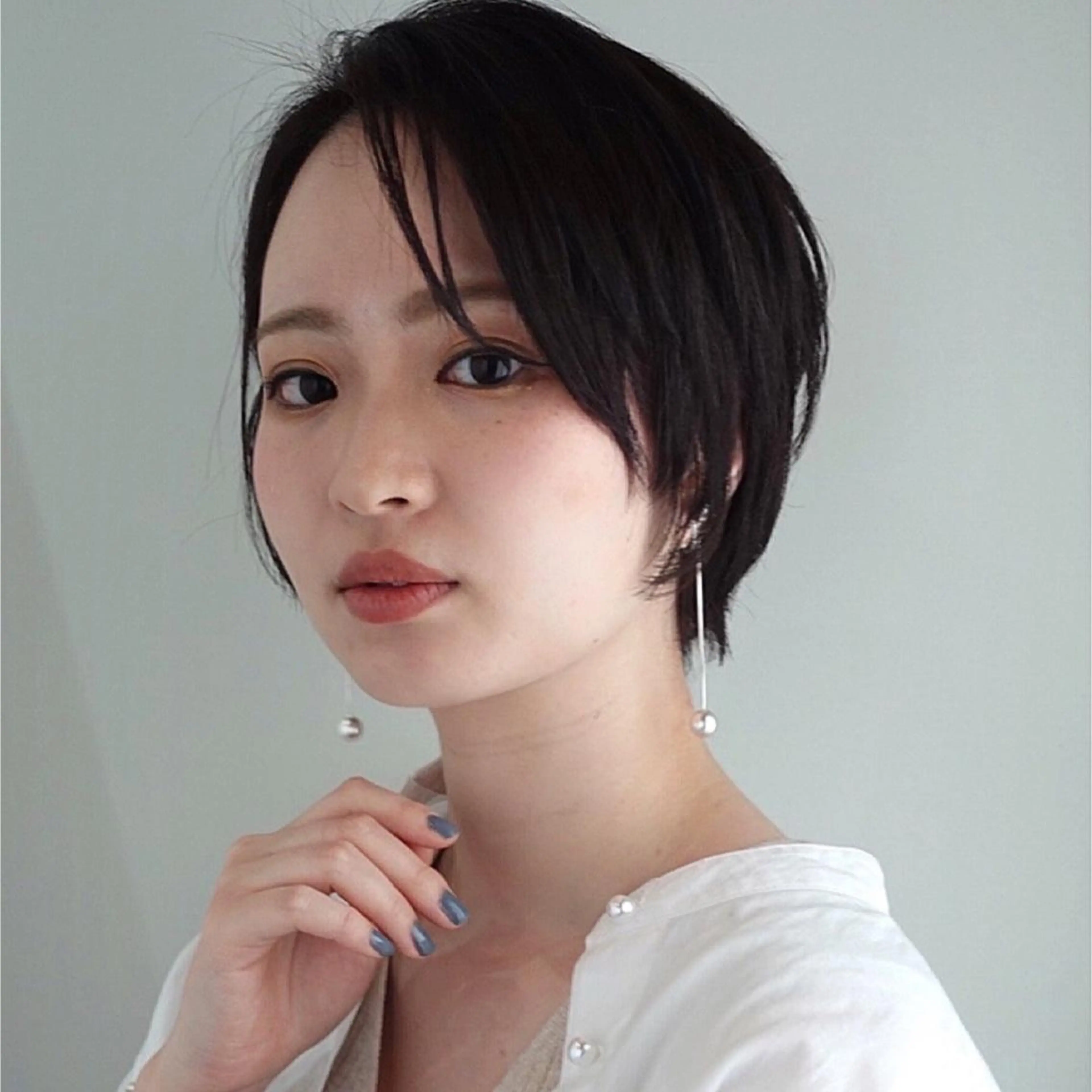 ショート カラー ショートボブ ハンサムショート 丸みショート デザインカラー ハイライトカラー カット ヘアカラー 京都大人女性ショート 徒歩1分/秋山のヘアスタイル