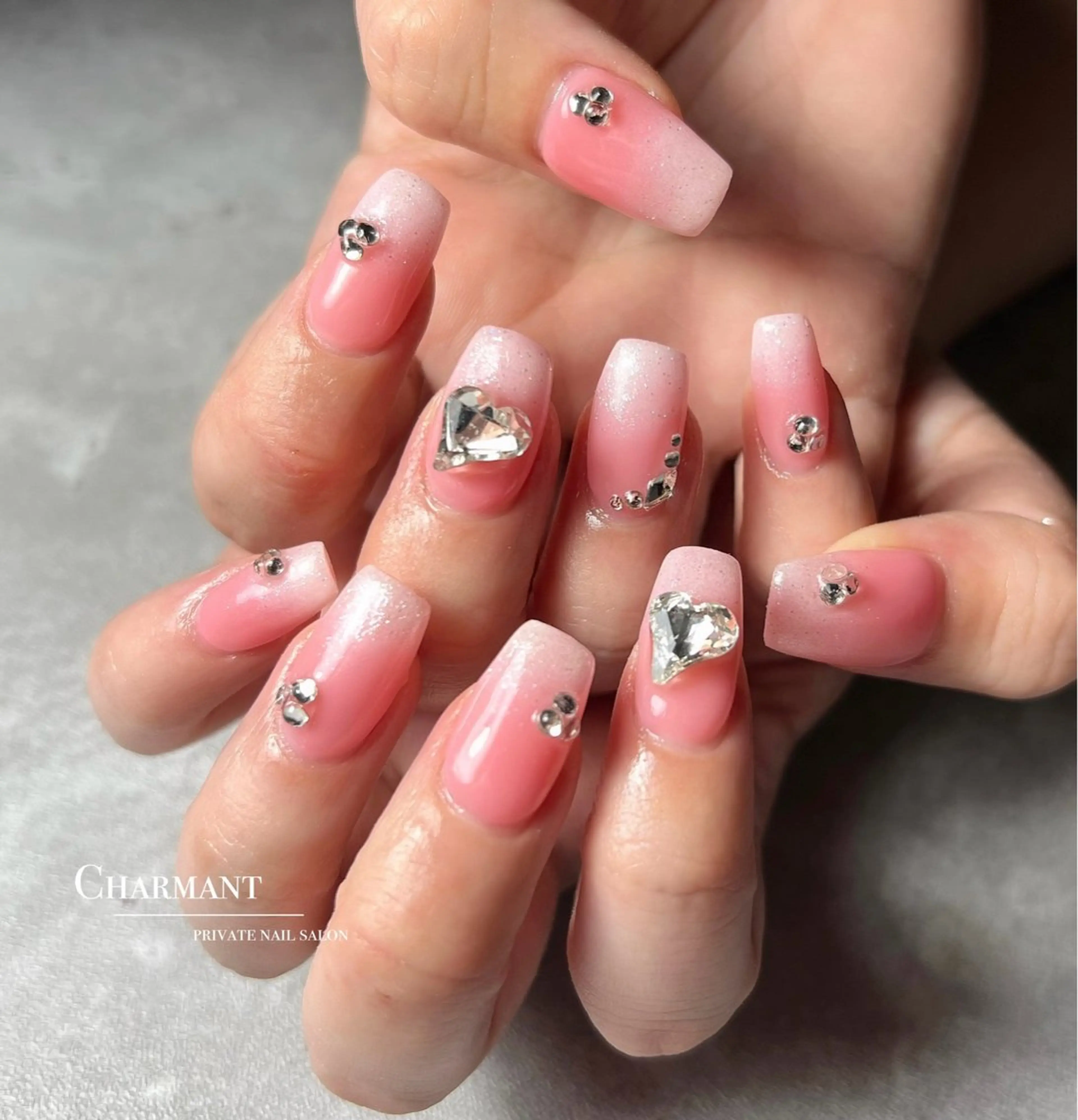 ネイル ハンドネイル Minako 【Charmant】のネイルデザイン