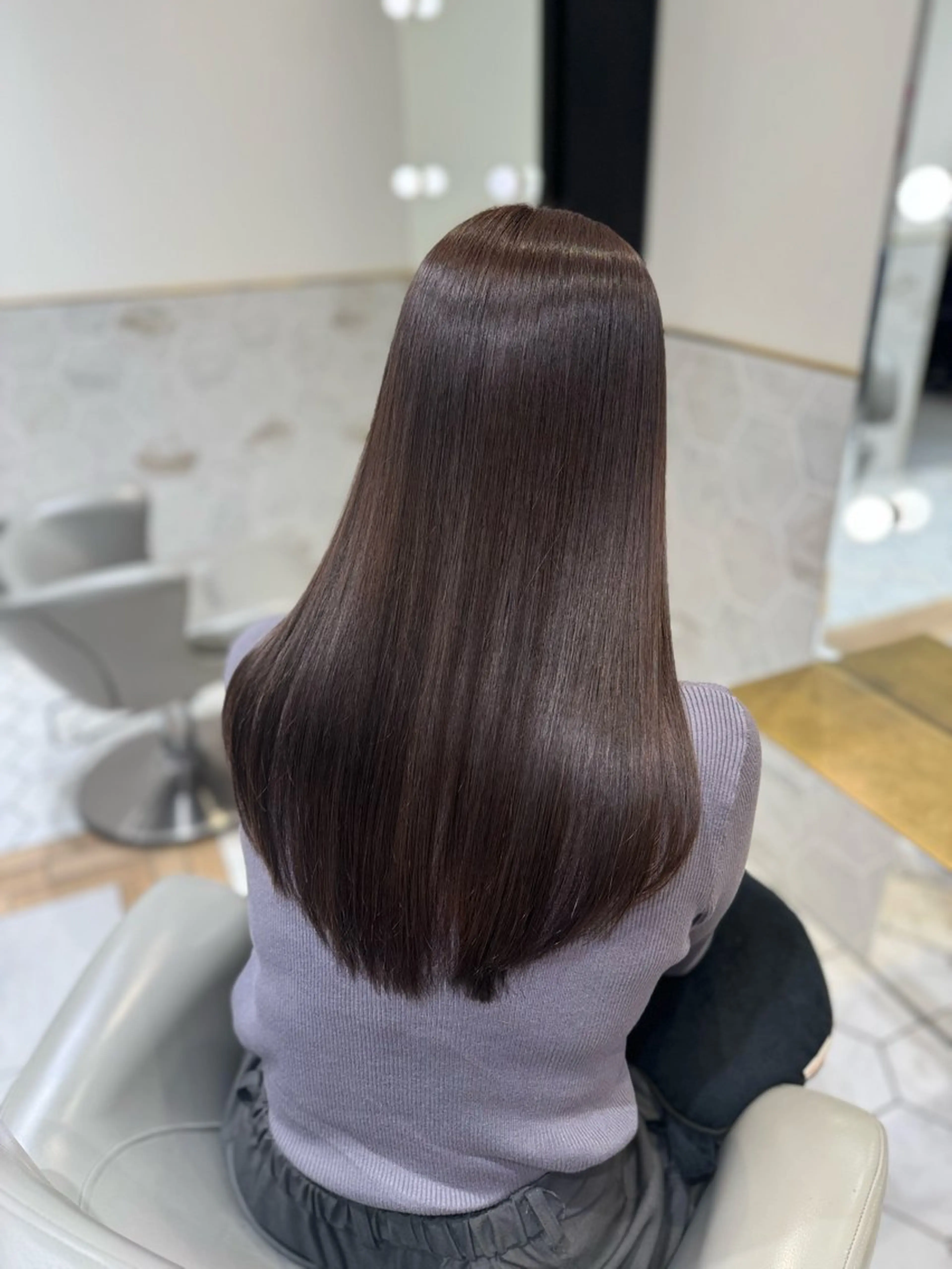 ロング カラー ベージュカラー costes 今井芽依のヘアスタイル