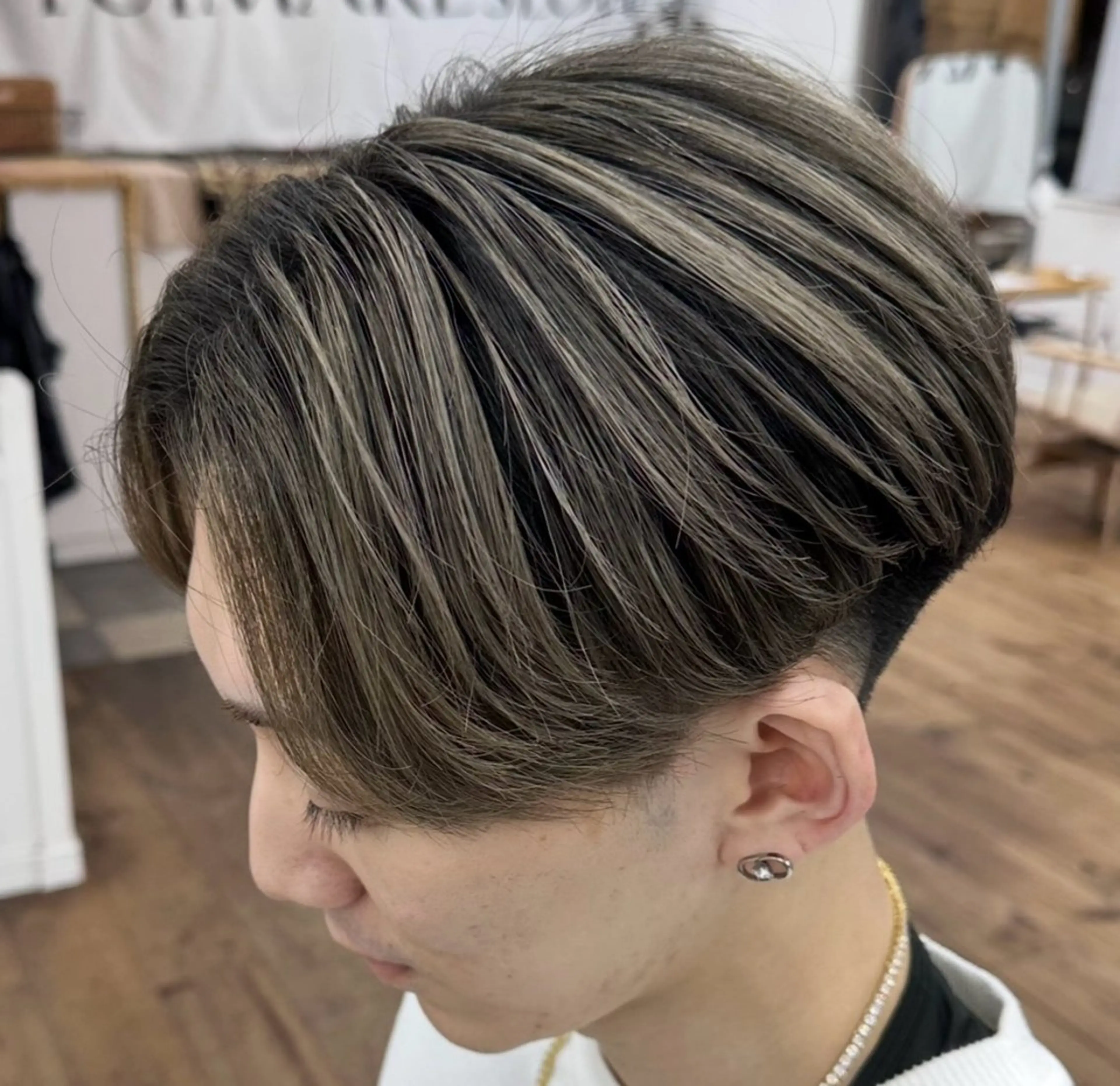 ショート カラー メンズ カット ヘアカラー パーマ メンズ特化✂️ 小枝 優生のヘアスタイル